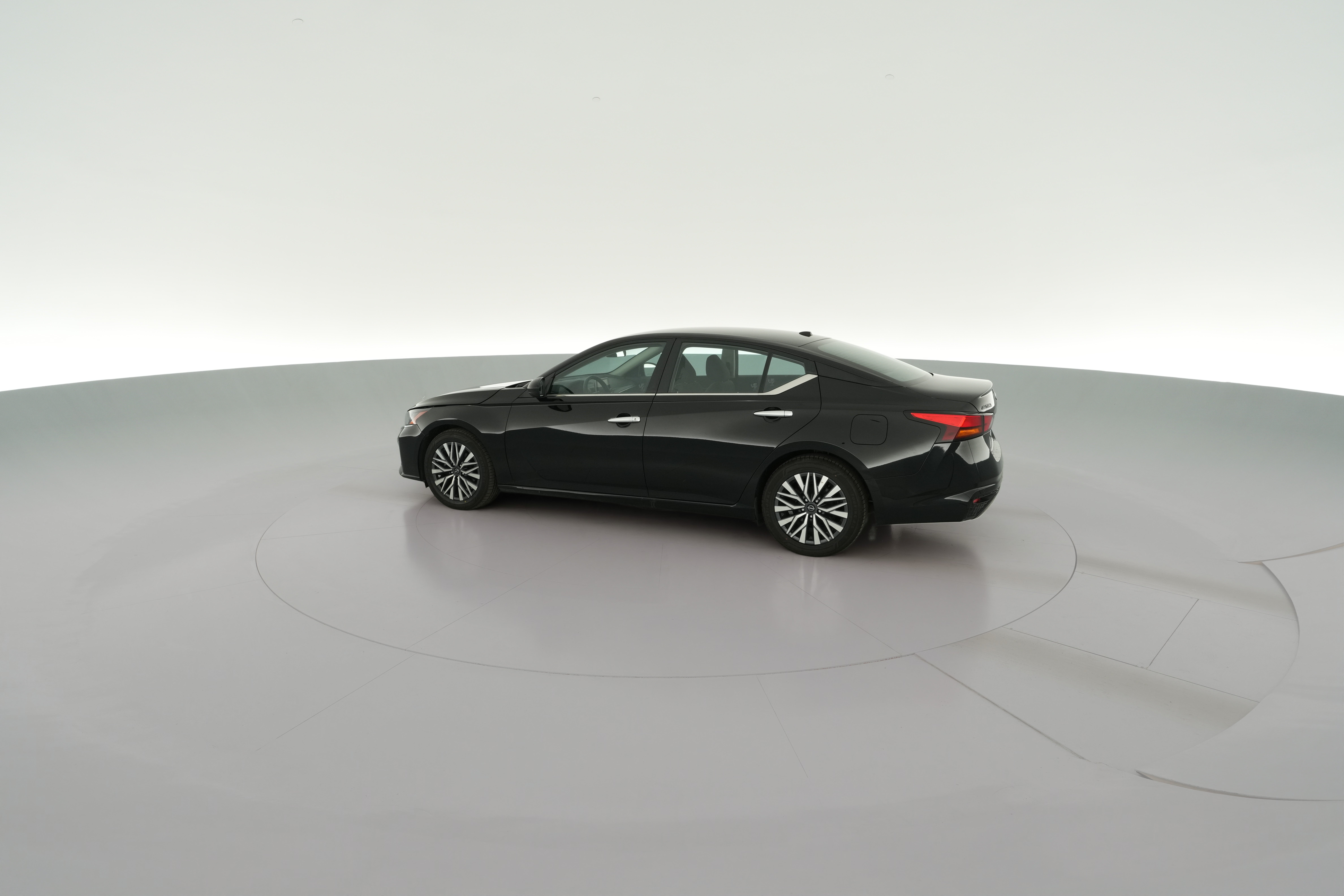 2025 Nissan Altima SV - Photo 27