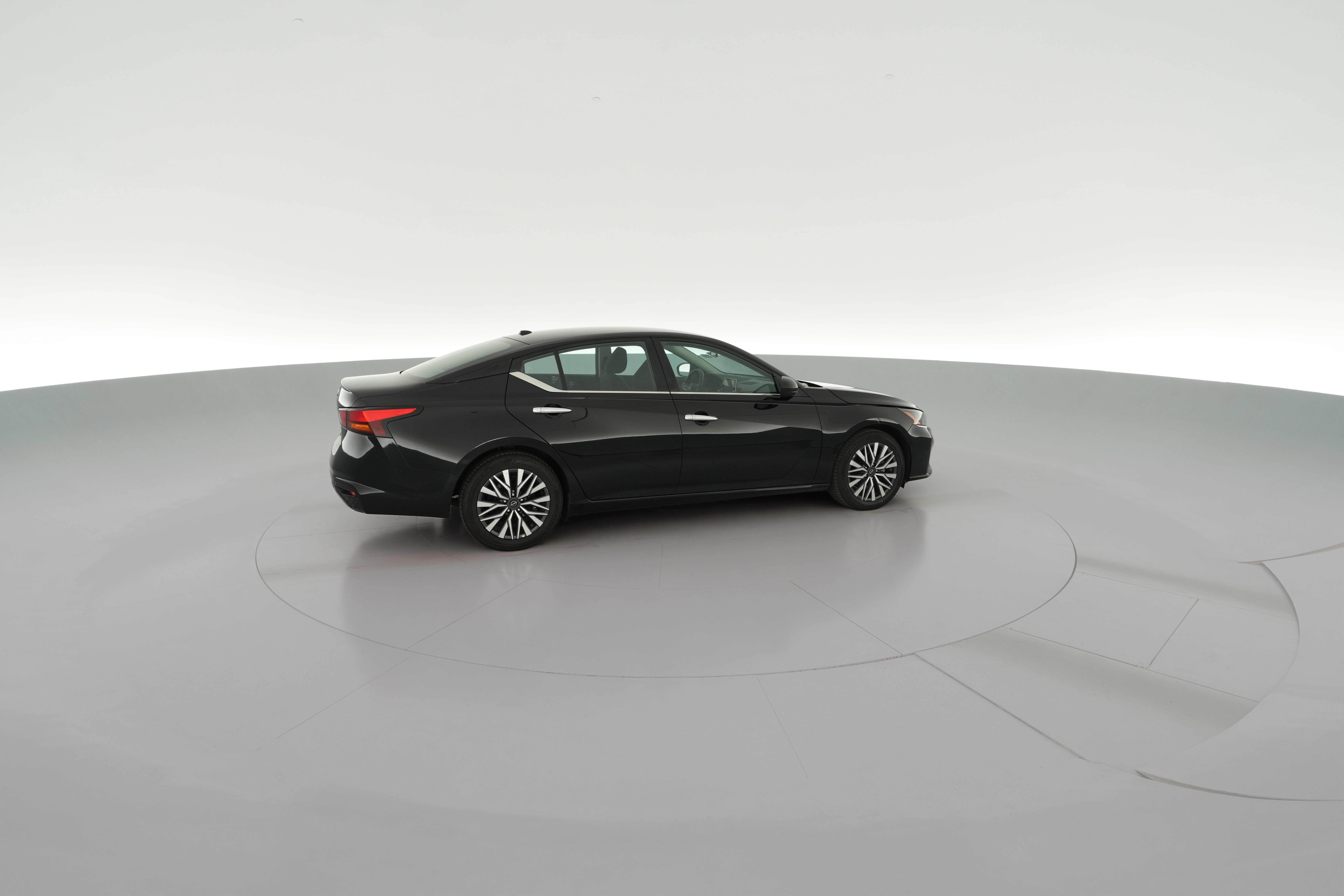2025 Nissan Altima SV - Photo 33