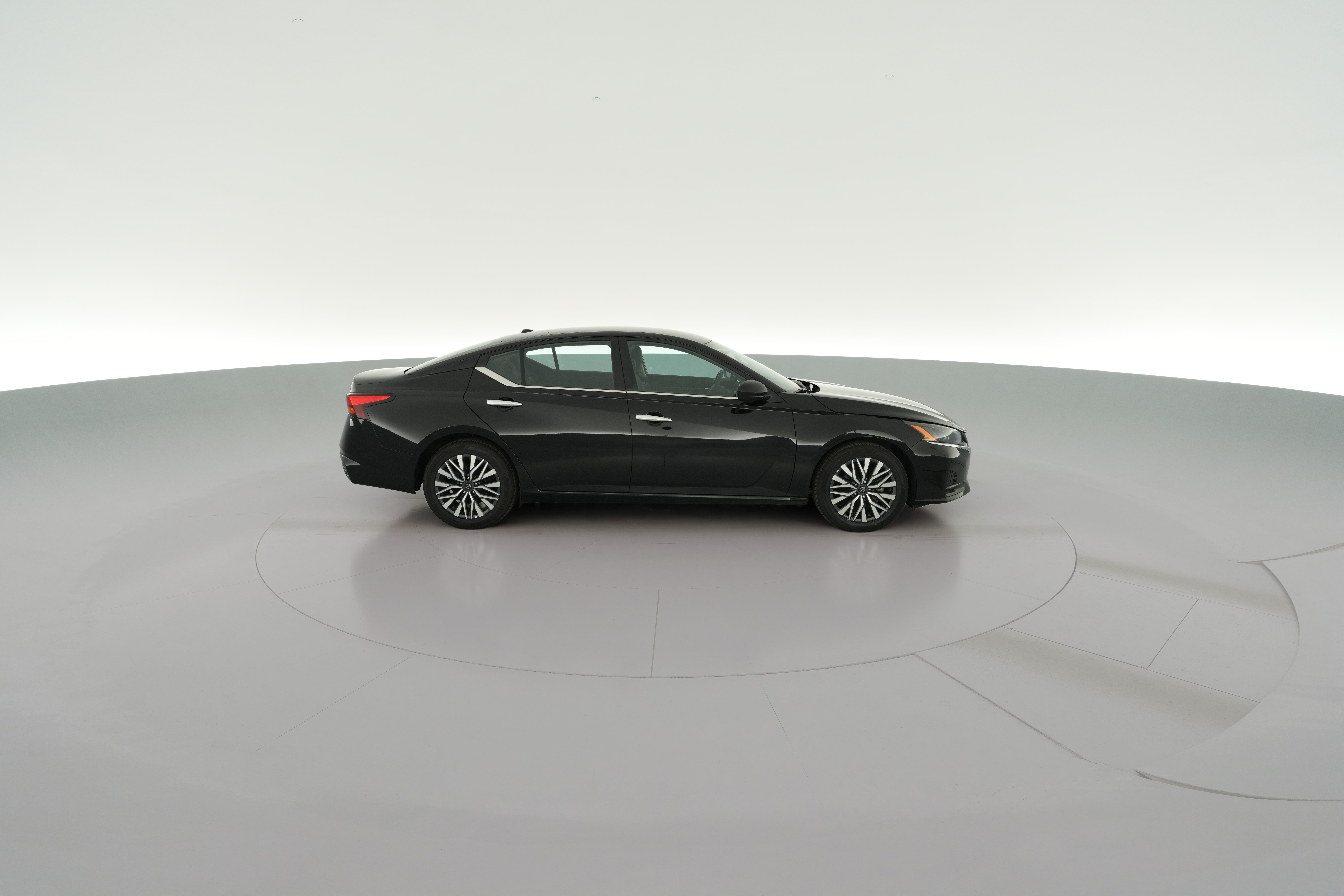 2025 Nissan Altima SV - Photo 34