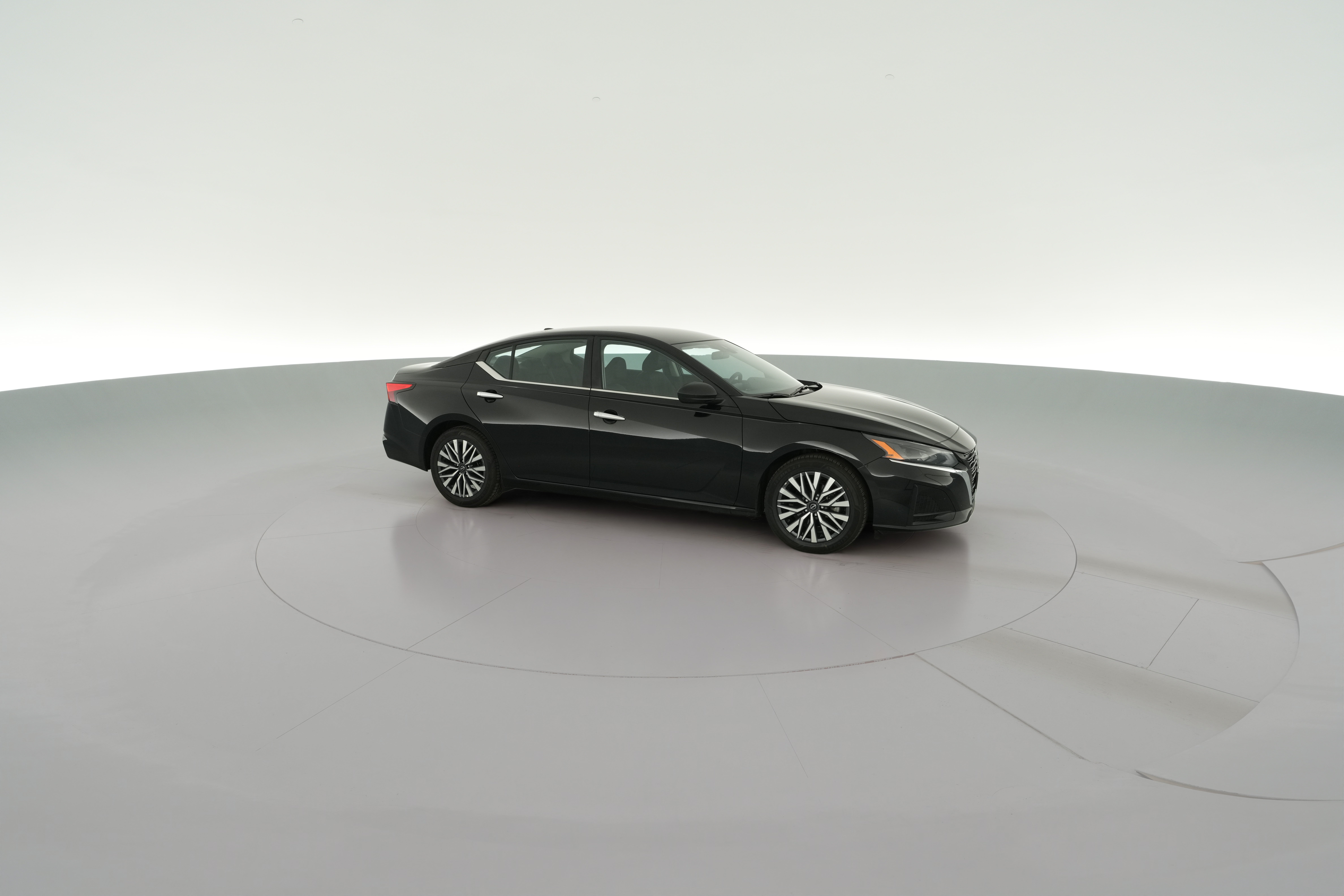 2025 Nissan Altima SV - Photo 35