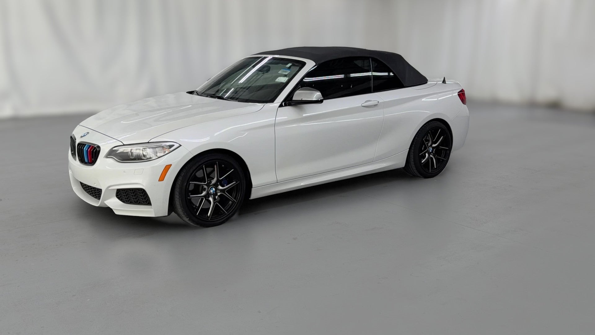 2015 BMW 2 Series vehicle photo