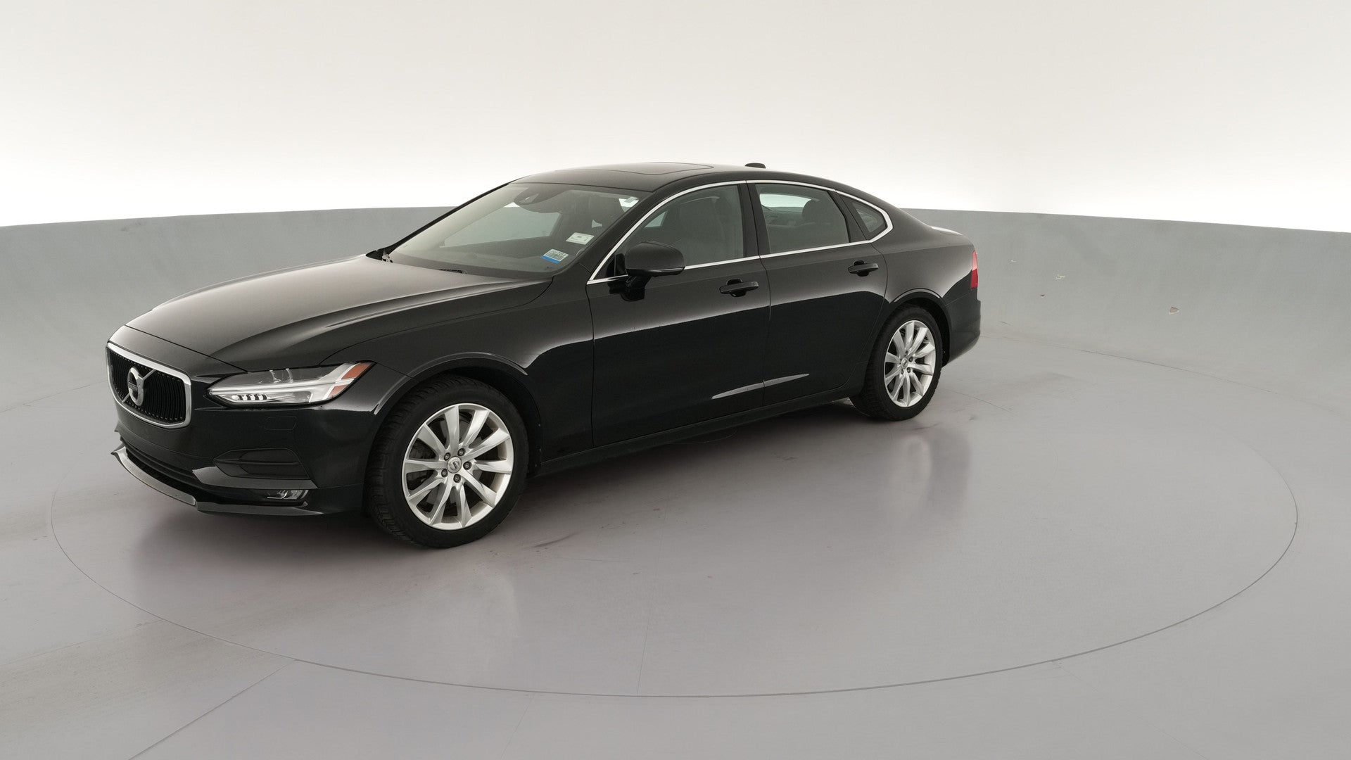 2017 Volvo S90 vehicle photo