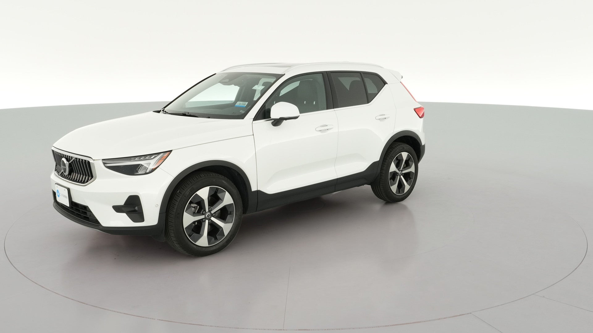 2023 Volvo XC40 vehicle photo