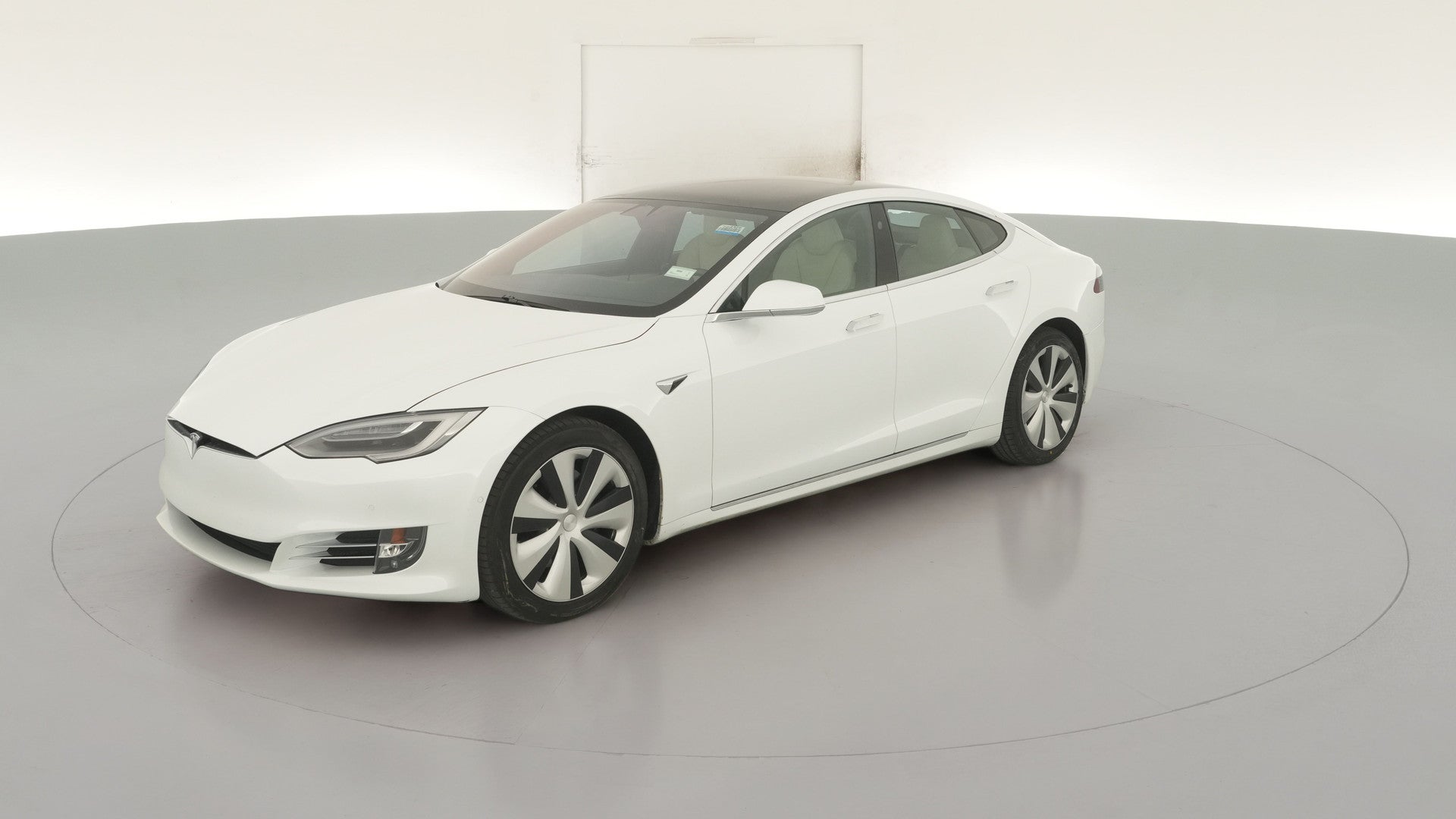 2021 Tesla Model S vehicle photo
