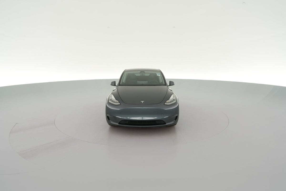 2021 Tesla Model Y Long Range All-Wheel Drive in Midnight Silver Metallic — 360° view 1