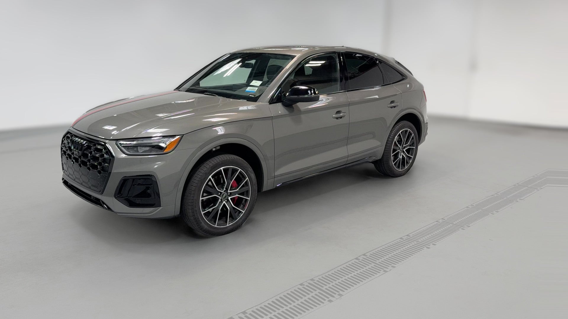 2025 Audi SQ5 Sportback vehicle photo