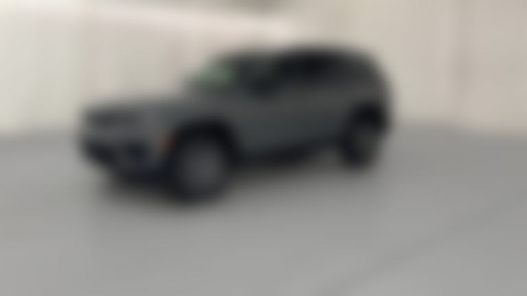 2027 Jeep Grand Cherokee vehicle photo