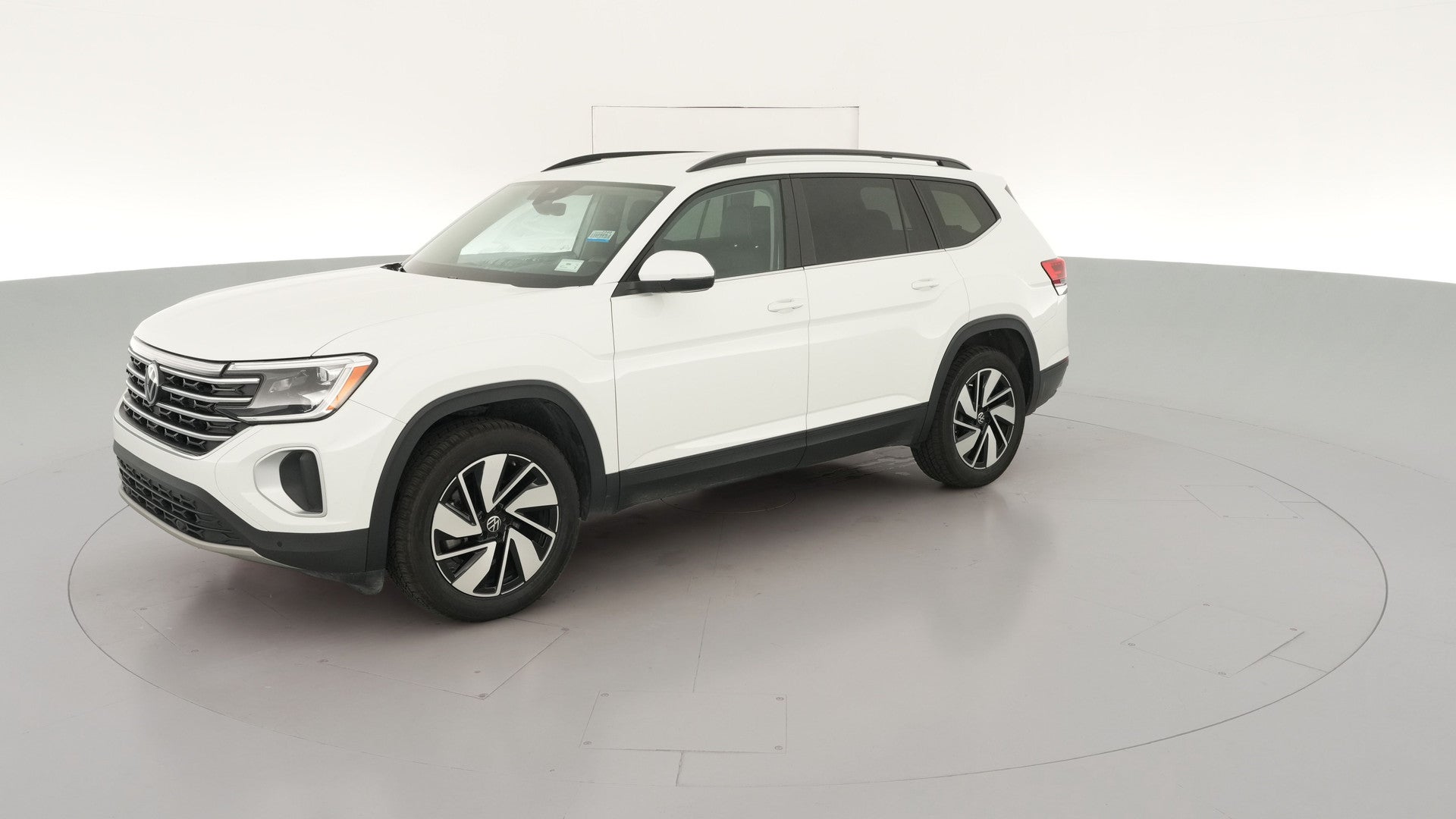 2025 Volkswagen Atlas vehicle photo