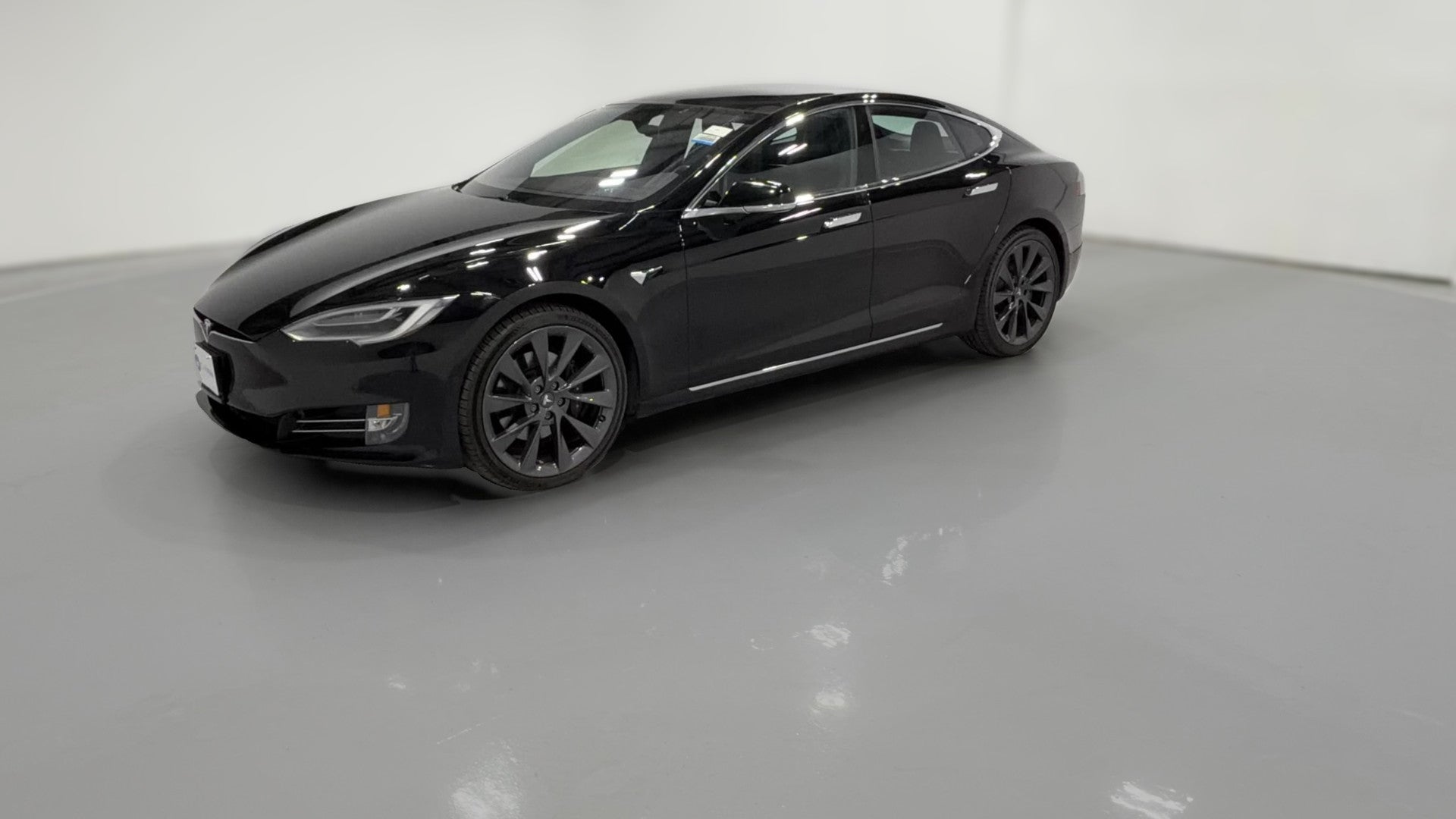 2020 Tesla Model S vehicle photo