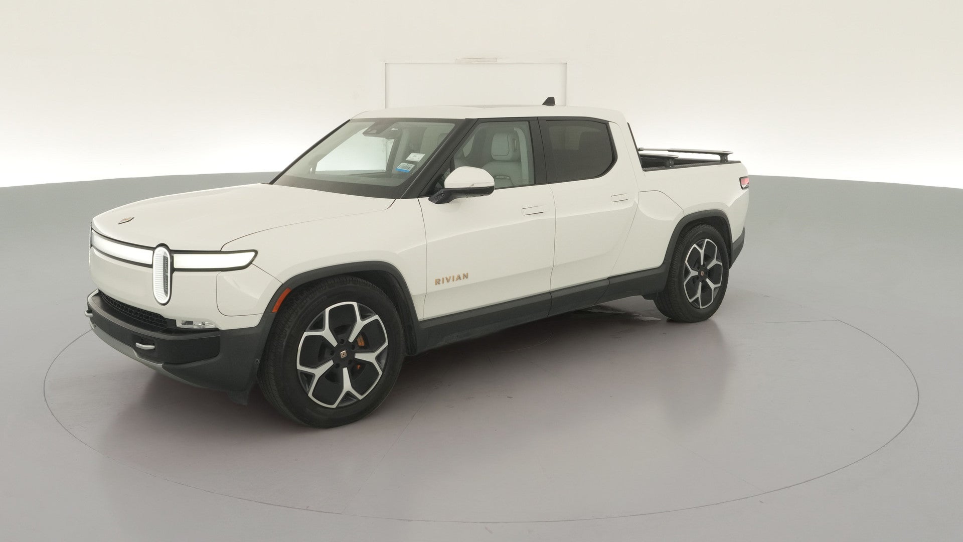 2022 Rivian R1T vehicle photo
