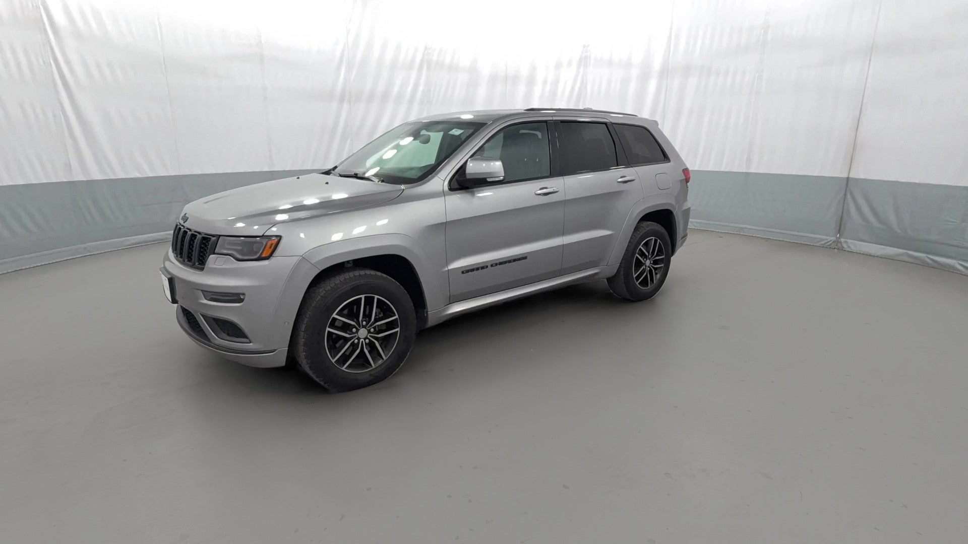 2019 Jeep Grand Cherokee vehicle photo