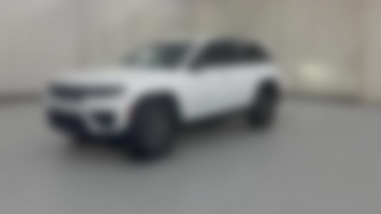 2027 Jeep Grand Cherokee vehicle photo