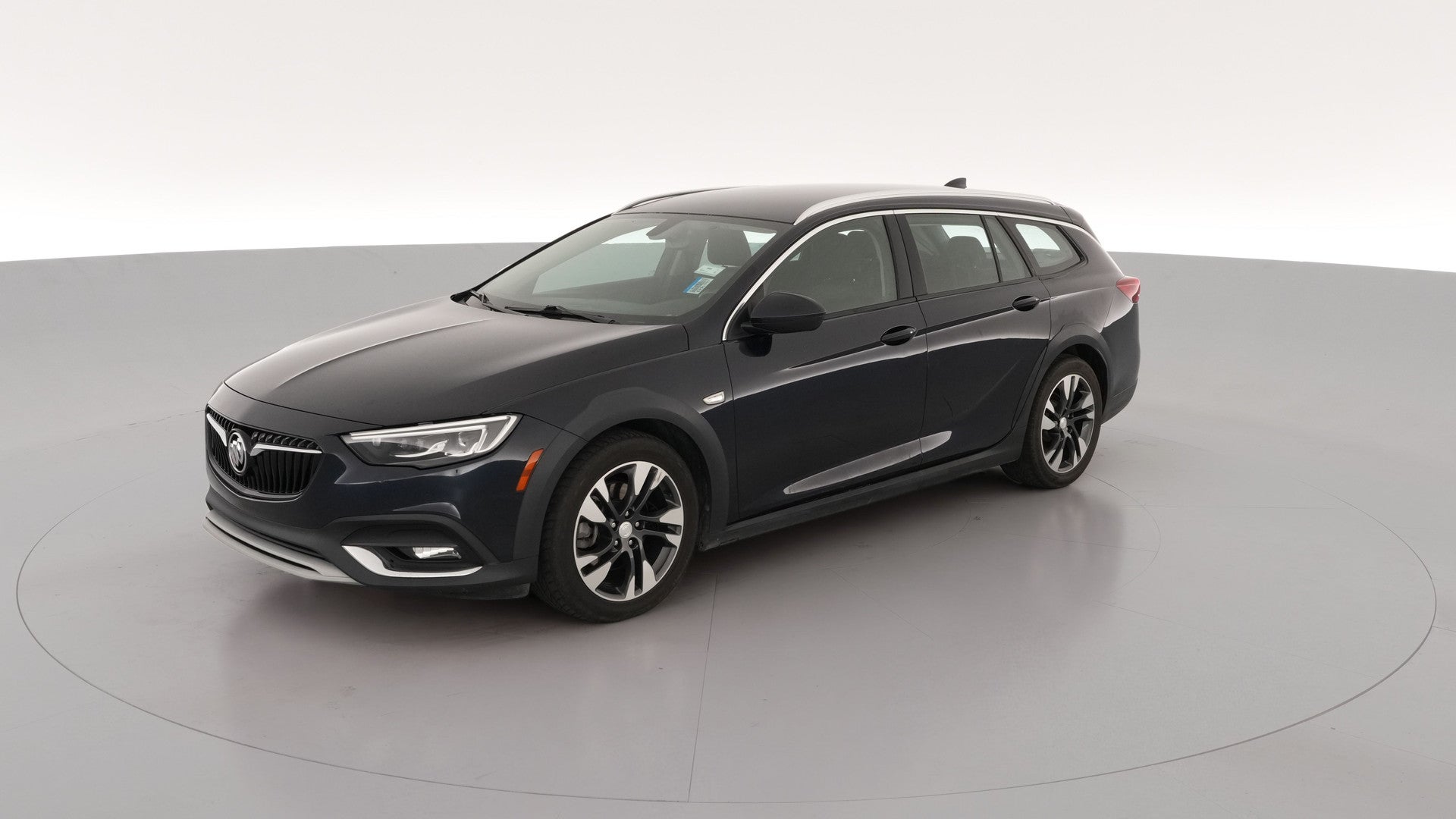 2018 Buick Regal TourX vehicle photo
