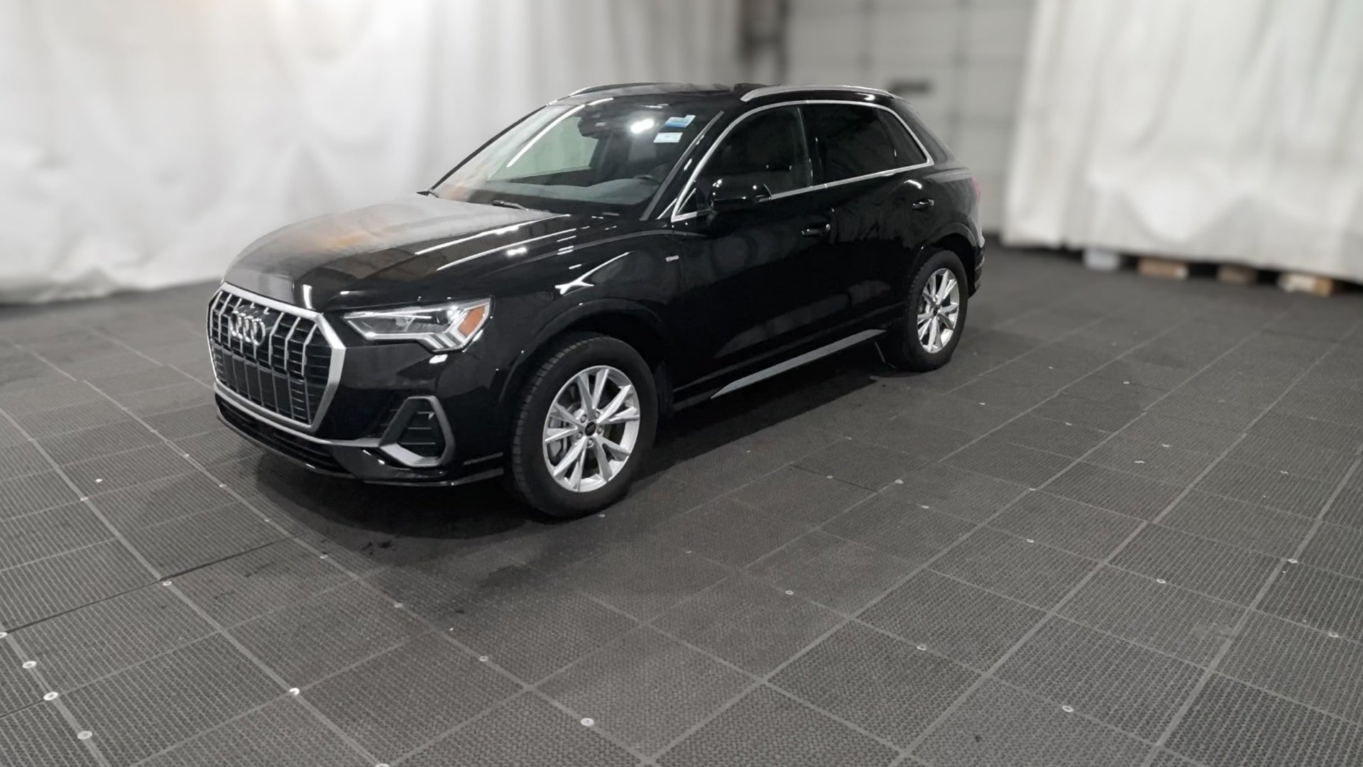 2025 Audi Q3 vehicle photo