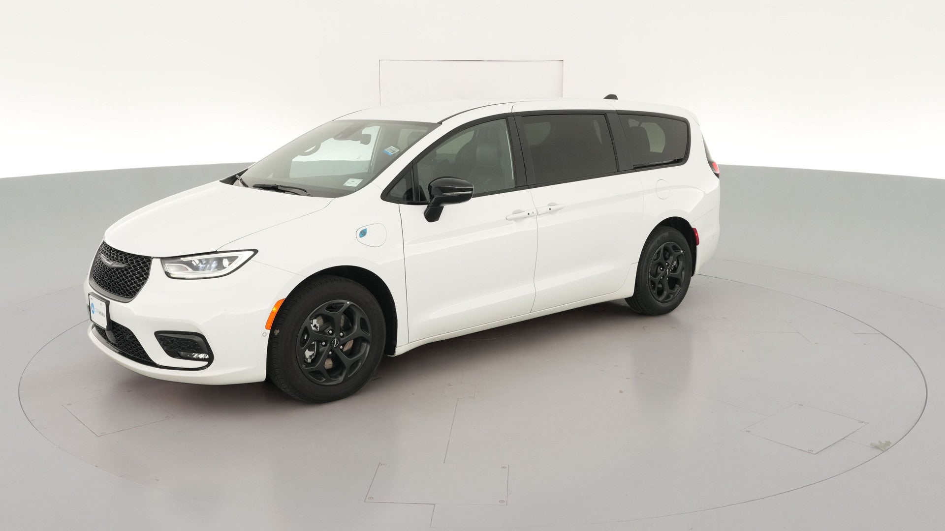 2024 Chrysler Pacifica Hybrid vehicle photo