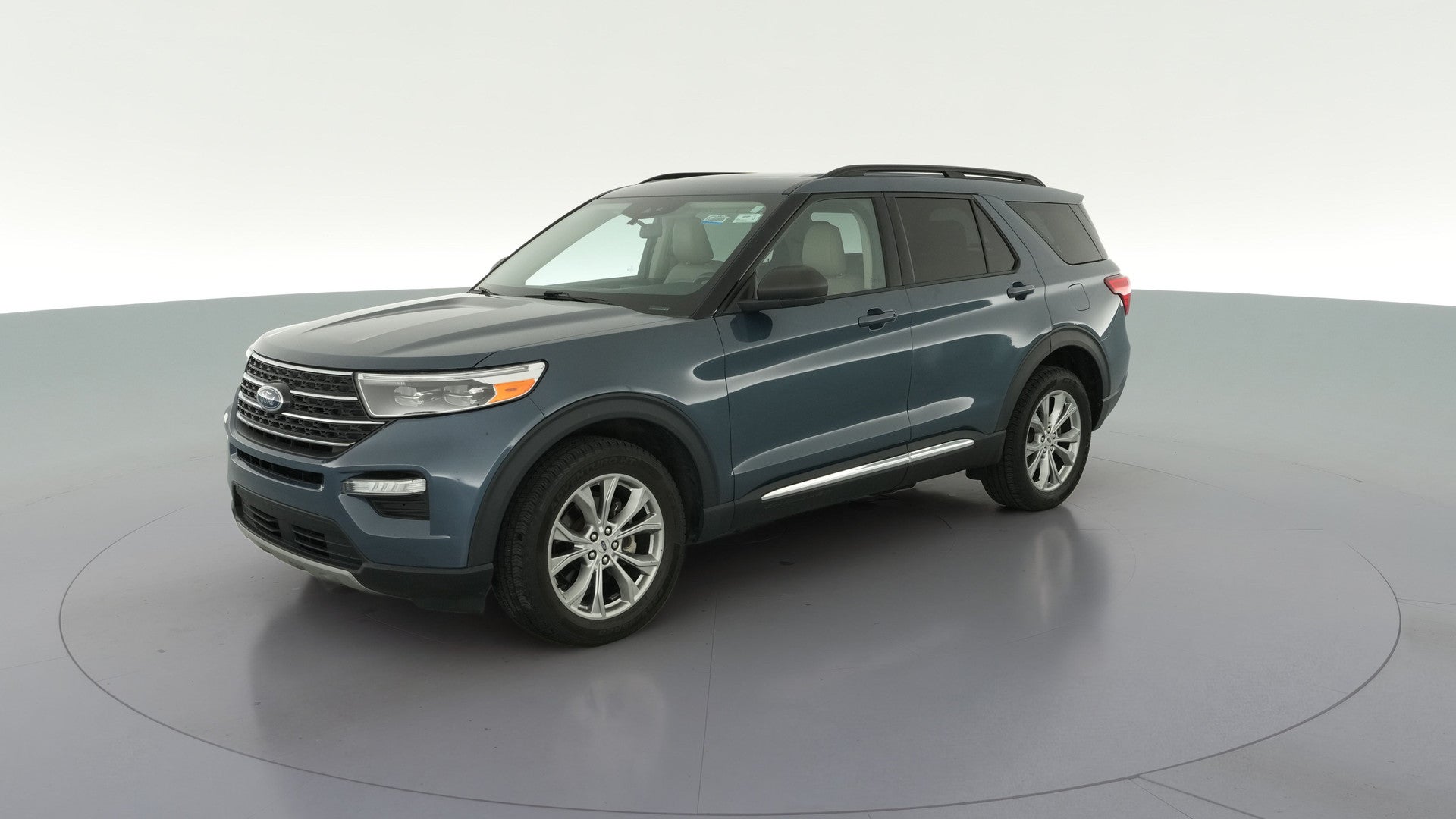 2021 Ford Explorer vehicle photo