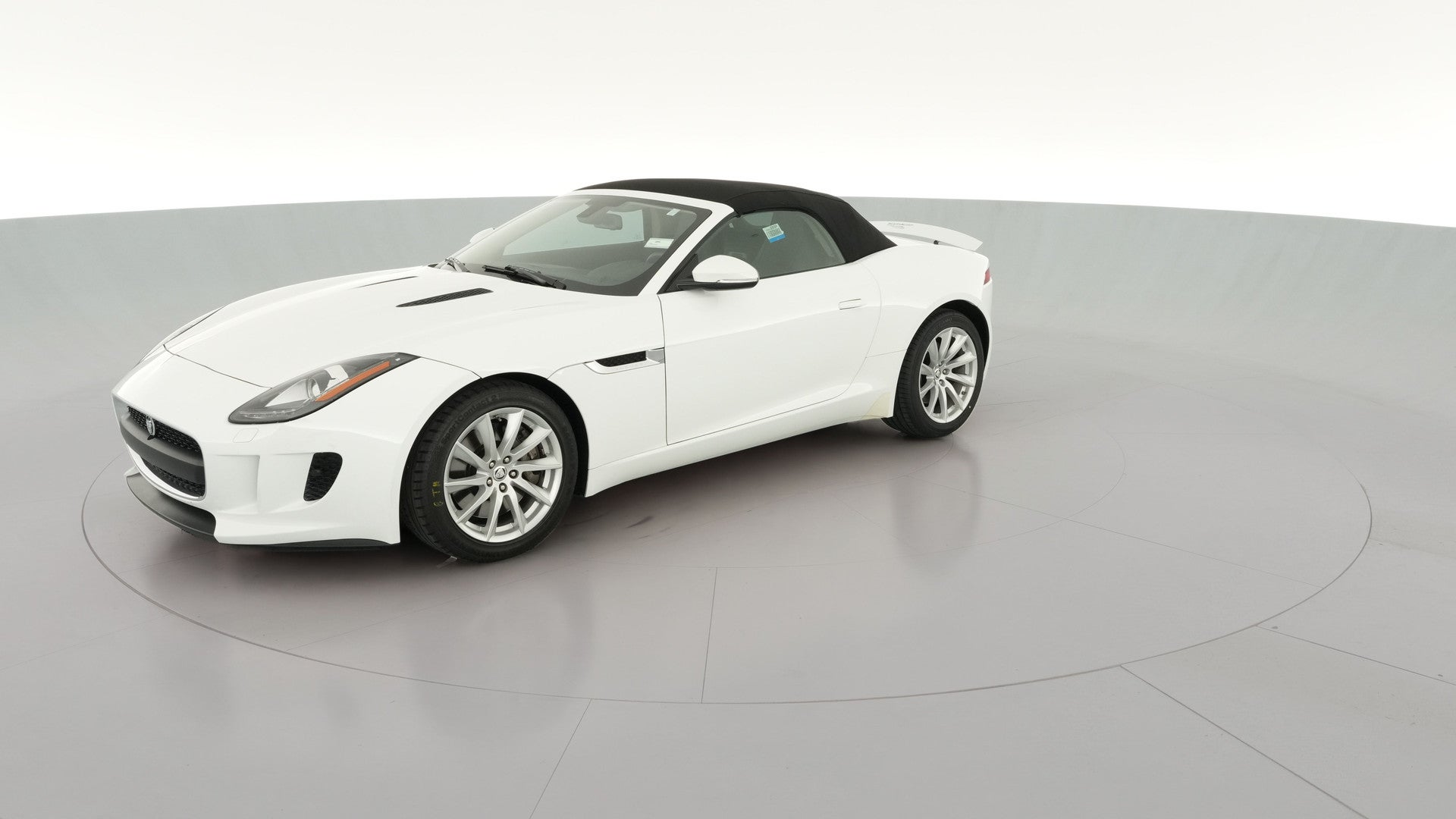 2014 Jaguar F-TYPE vehicle photo