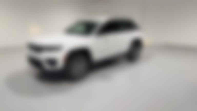 2027 Jeep Grand Cherokee vehicle photo