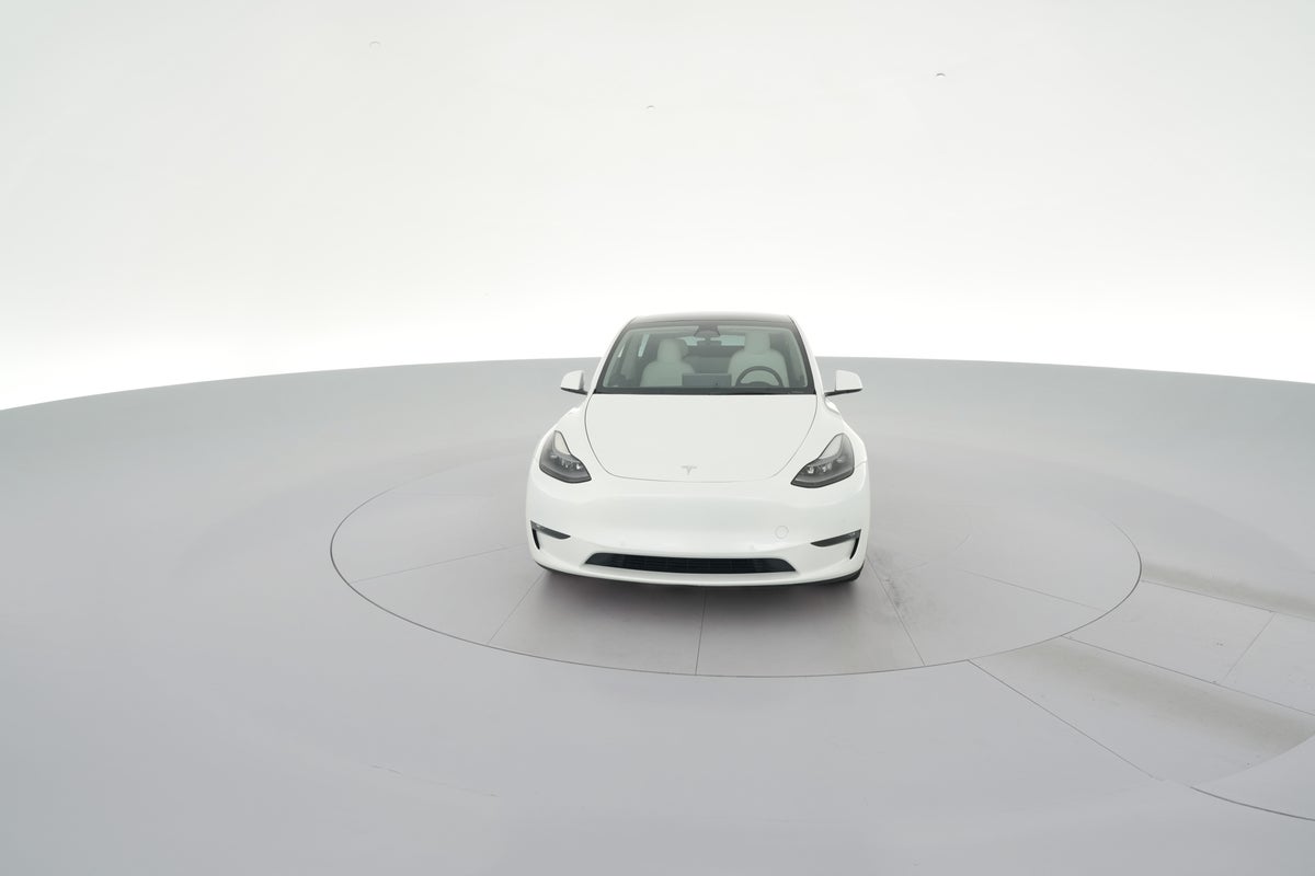 2022 Tesla Model Y Performance All-Wheel Drive in Pearl White — 360° view 1
