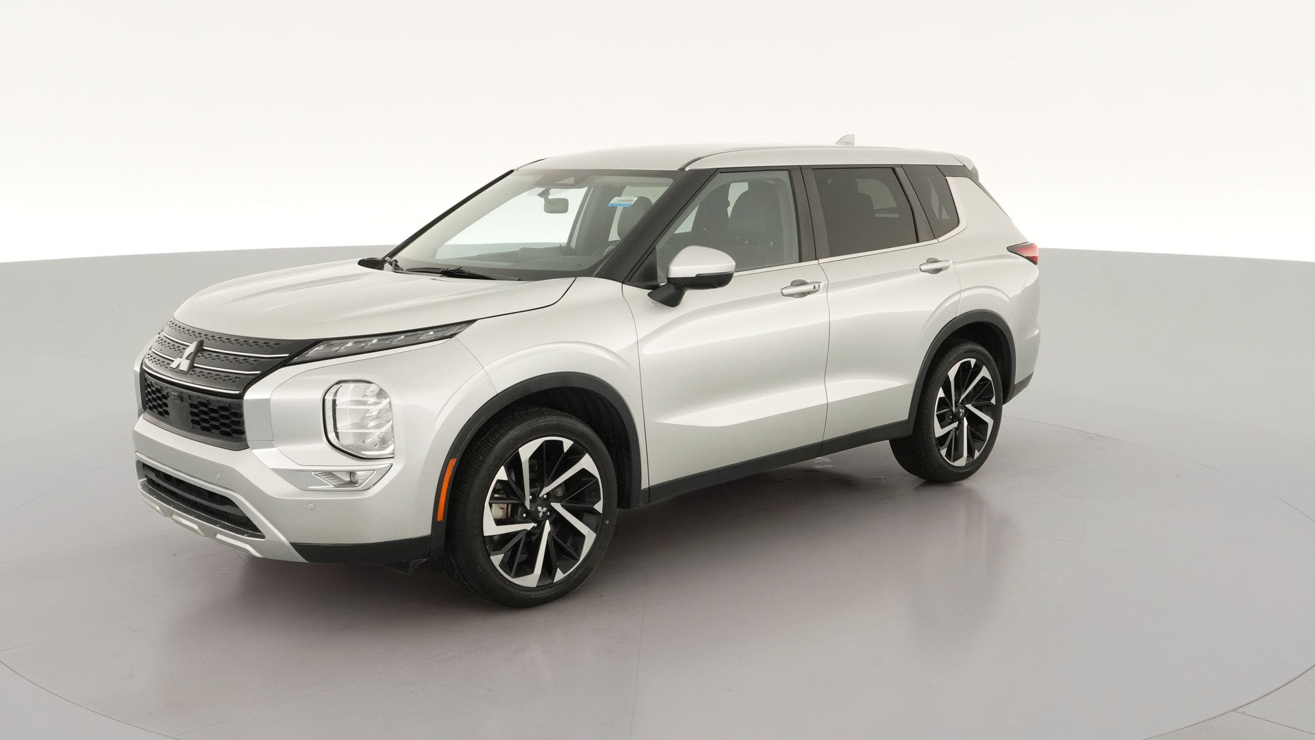 2024 Mitsubishi Outlander vehicle photo