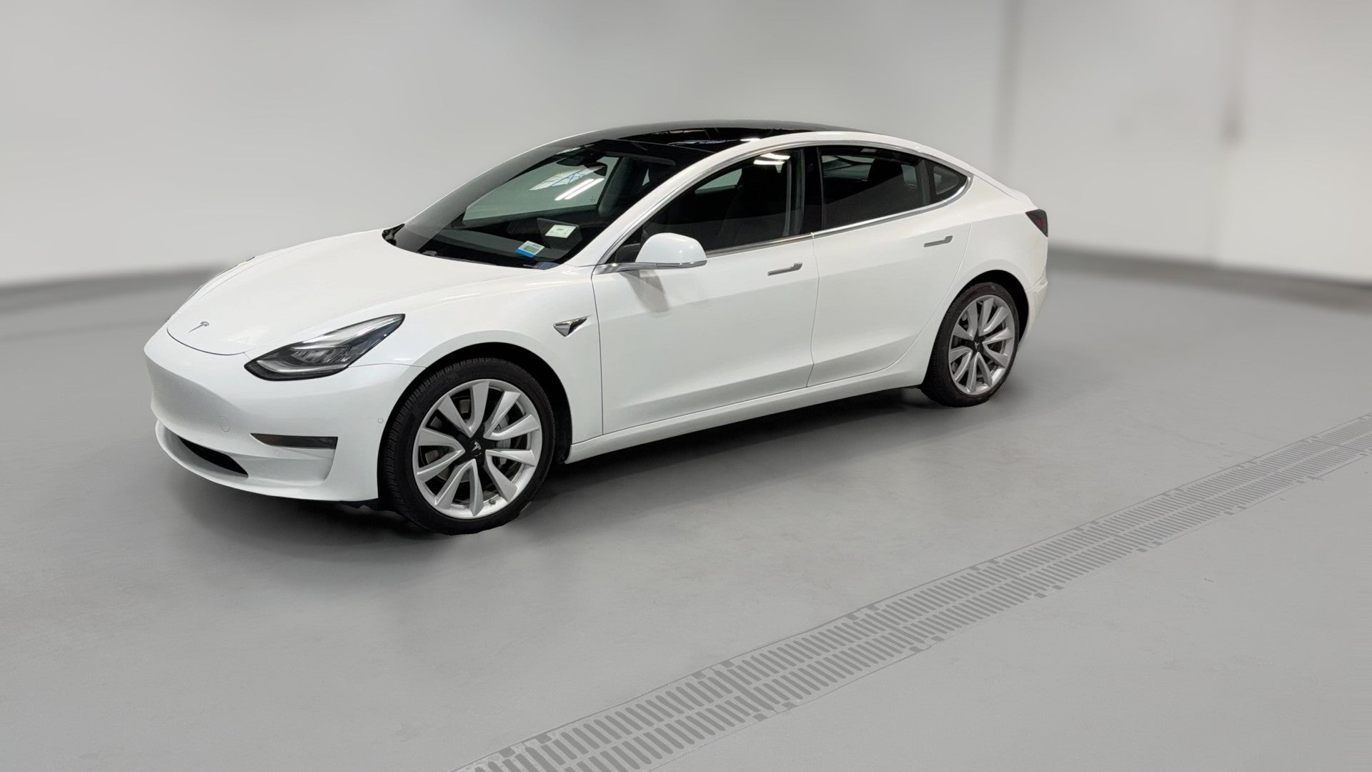 2020 Tesla Model 3 vehicle photo