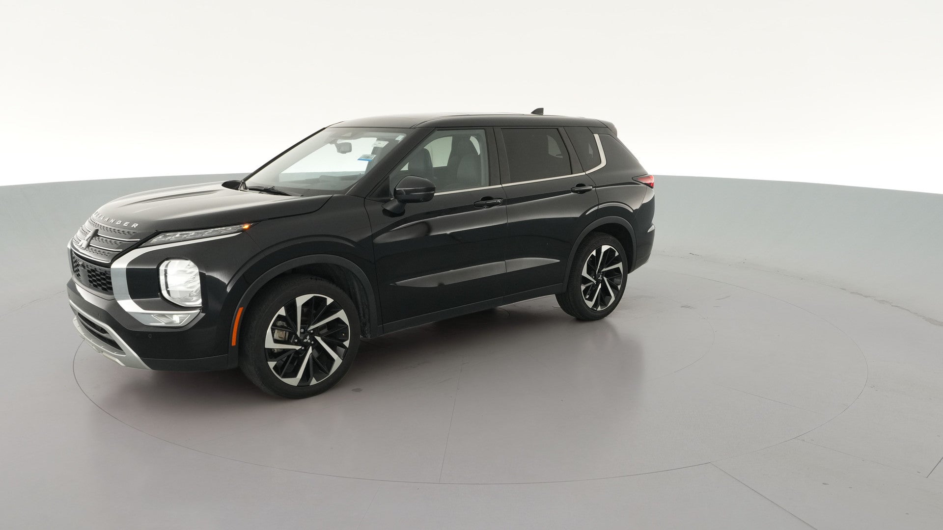 2024 Mitsubishi Outlander vehicle photo