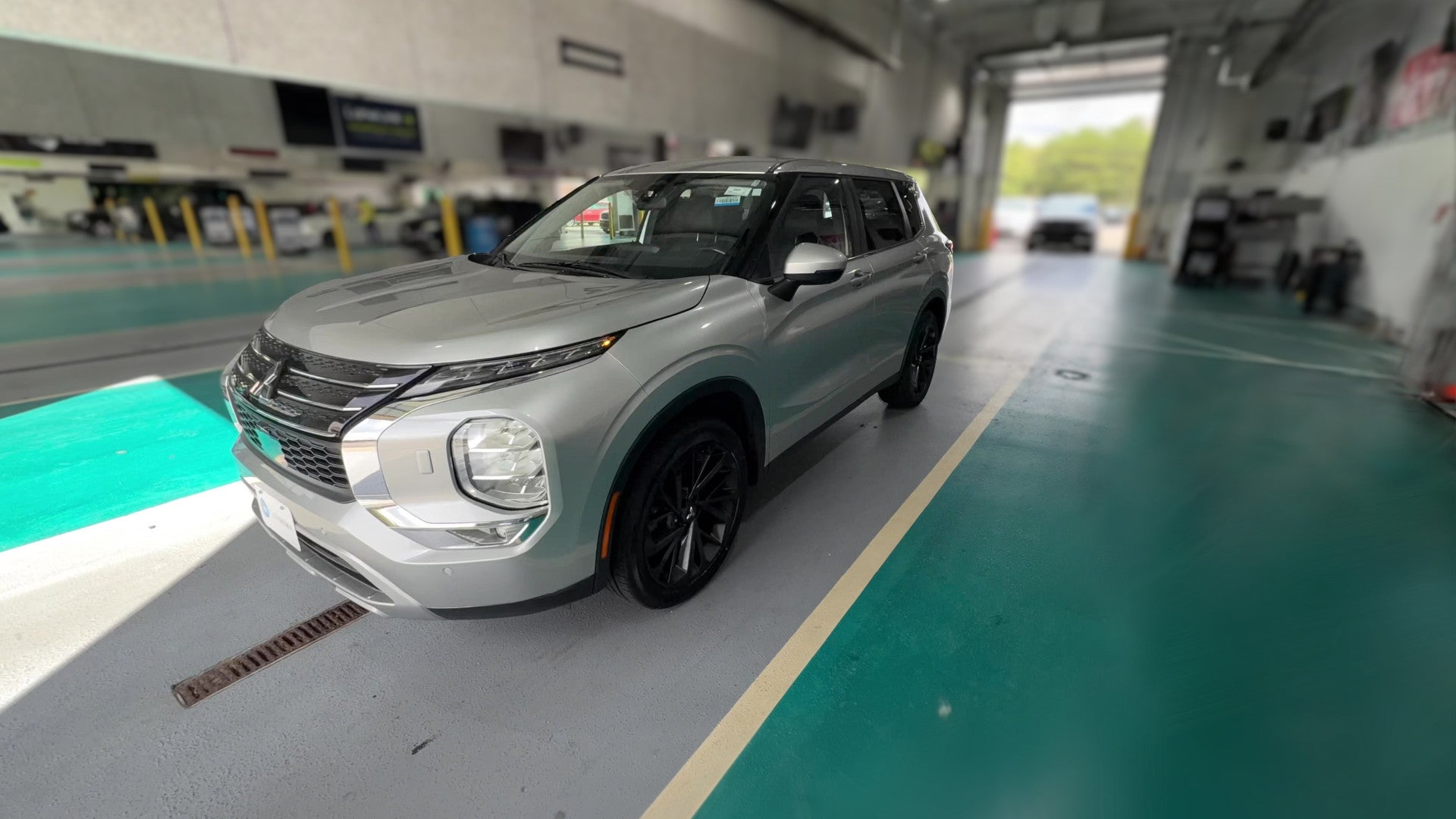 2024 Mitsubishi Outlander vehicle photo