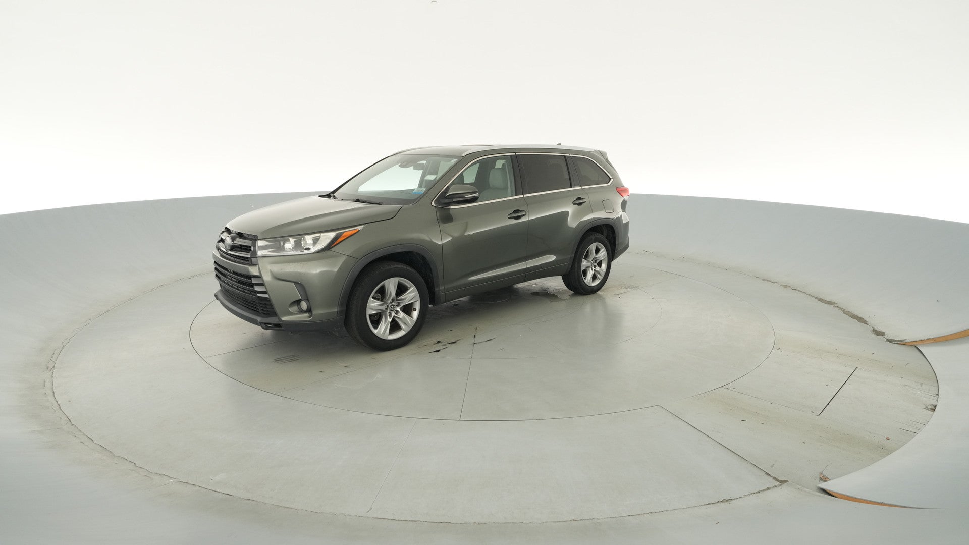 2017 Toyota Highlander vehicle photo