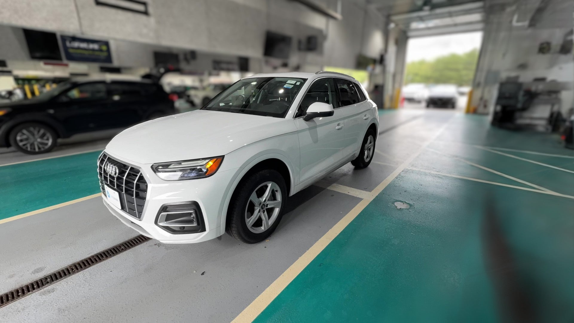 2024 Audi Q5 vehicle photo