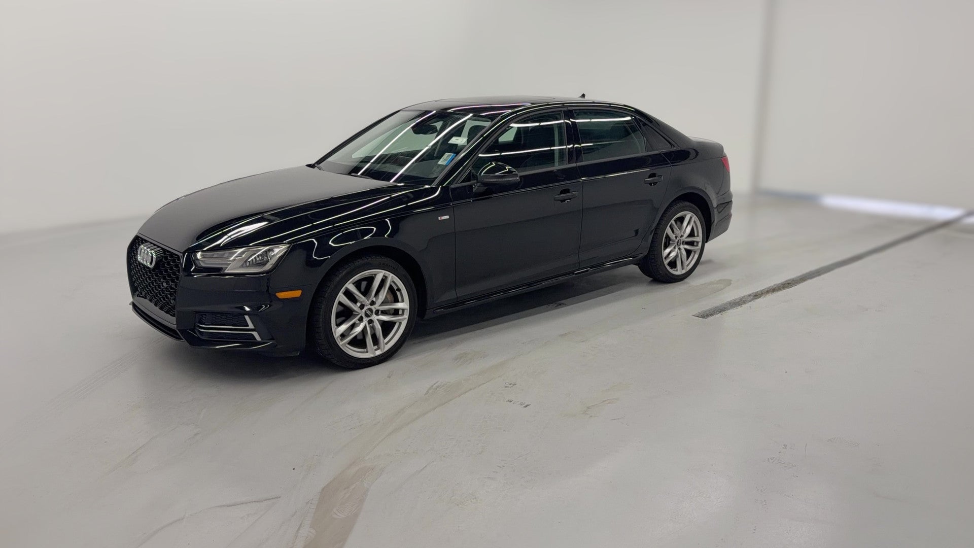 2017 Audi A4 vehicle photo