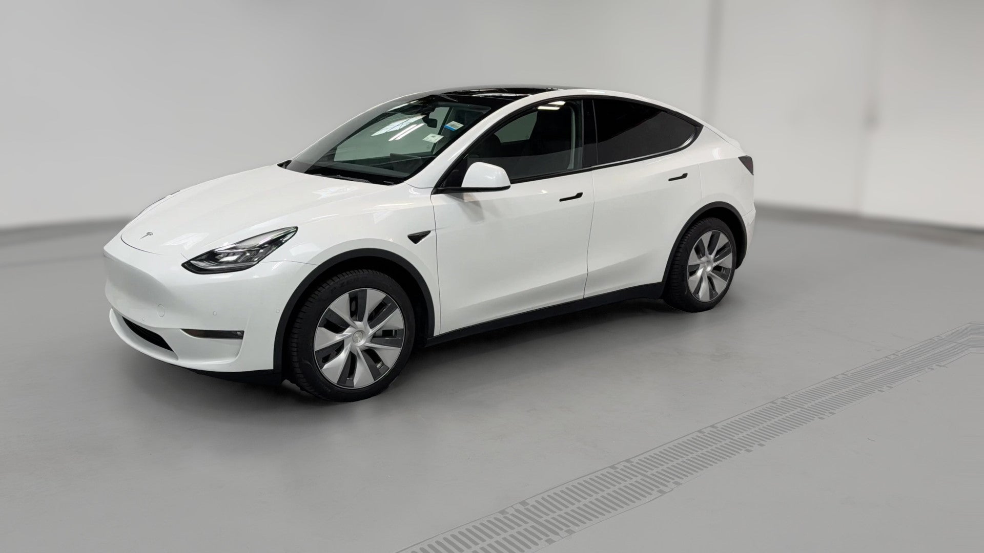 2023 Tesla Model Y vehicle photo