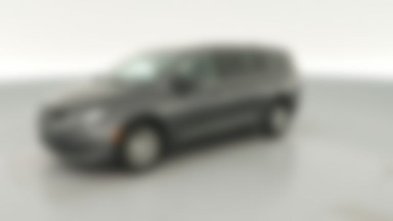 2022 Chrysler Voyager vehicle photo