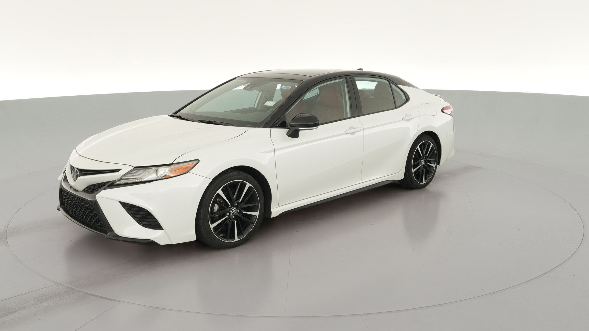 2019 Toyota Camry vehicle photo