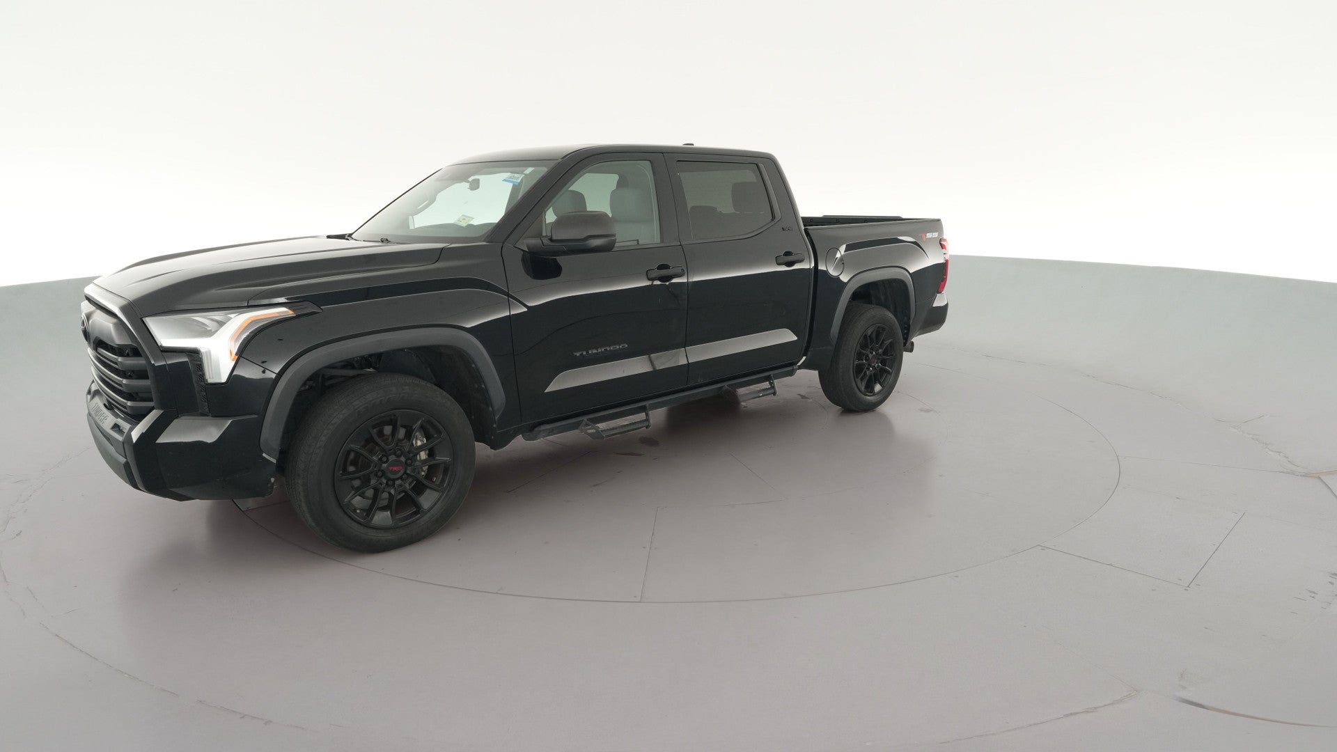 2022 Toyota Tundra CrewMax vehicle photo