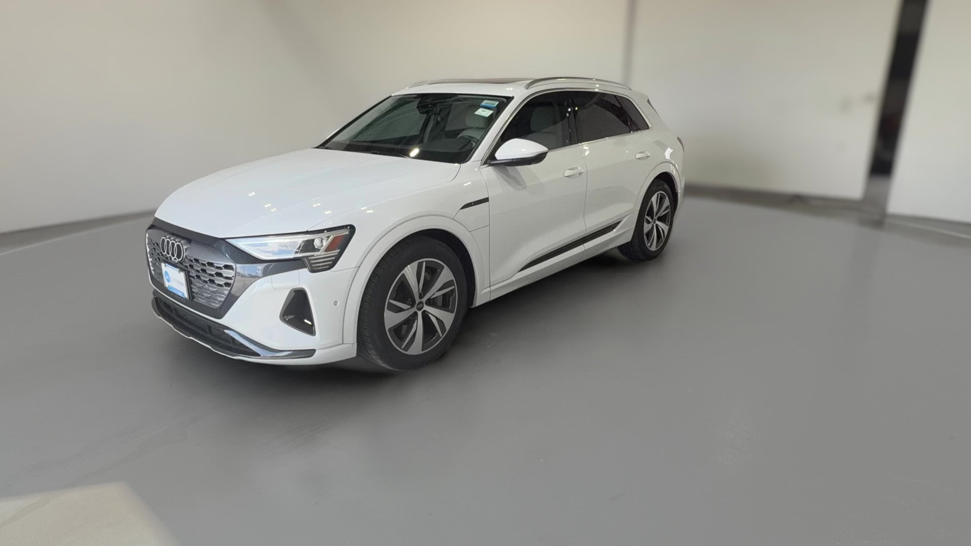 2024 Audi Q8 e-tron vehicle photo
