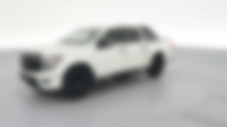2023 Nissan Titan Crew Cab vehicle photo