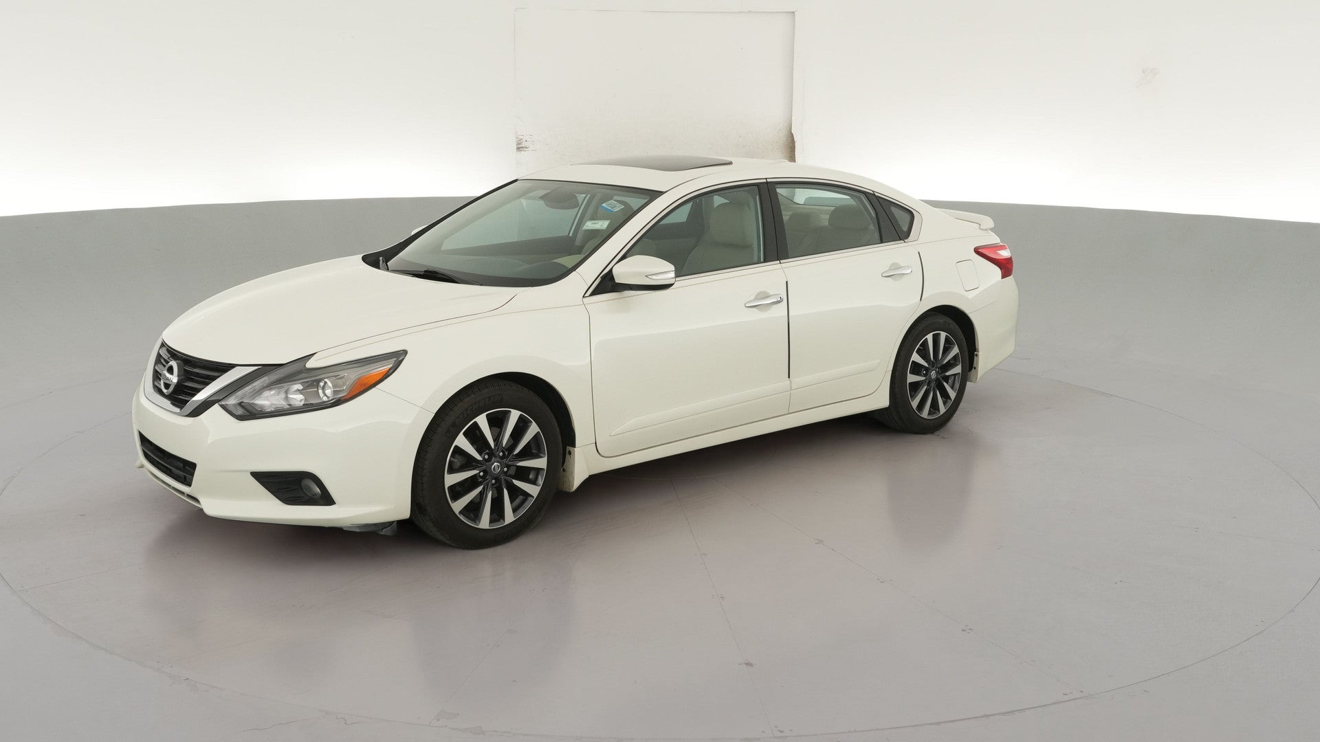 2016 Nissan Altima vehicle photo