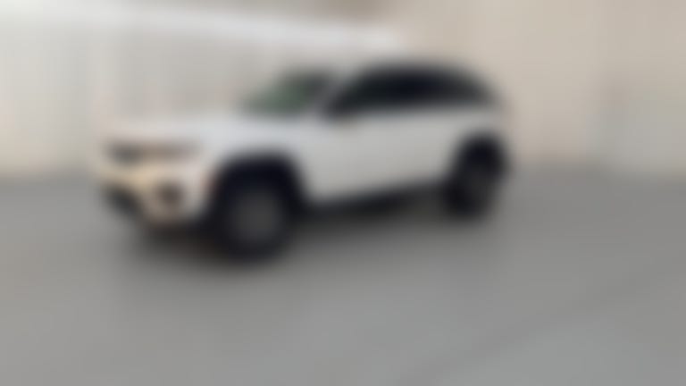 2027 Jeep Grand Cherokee vehicle photo