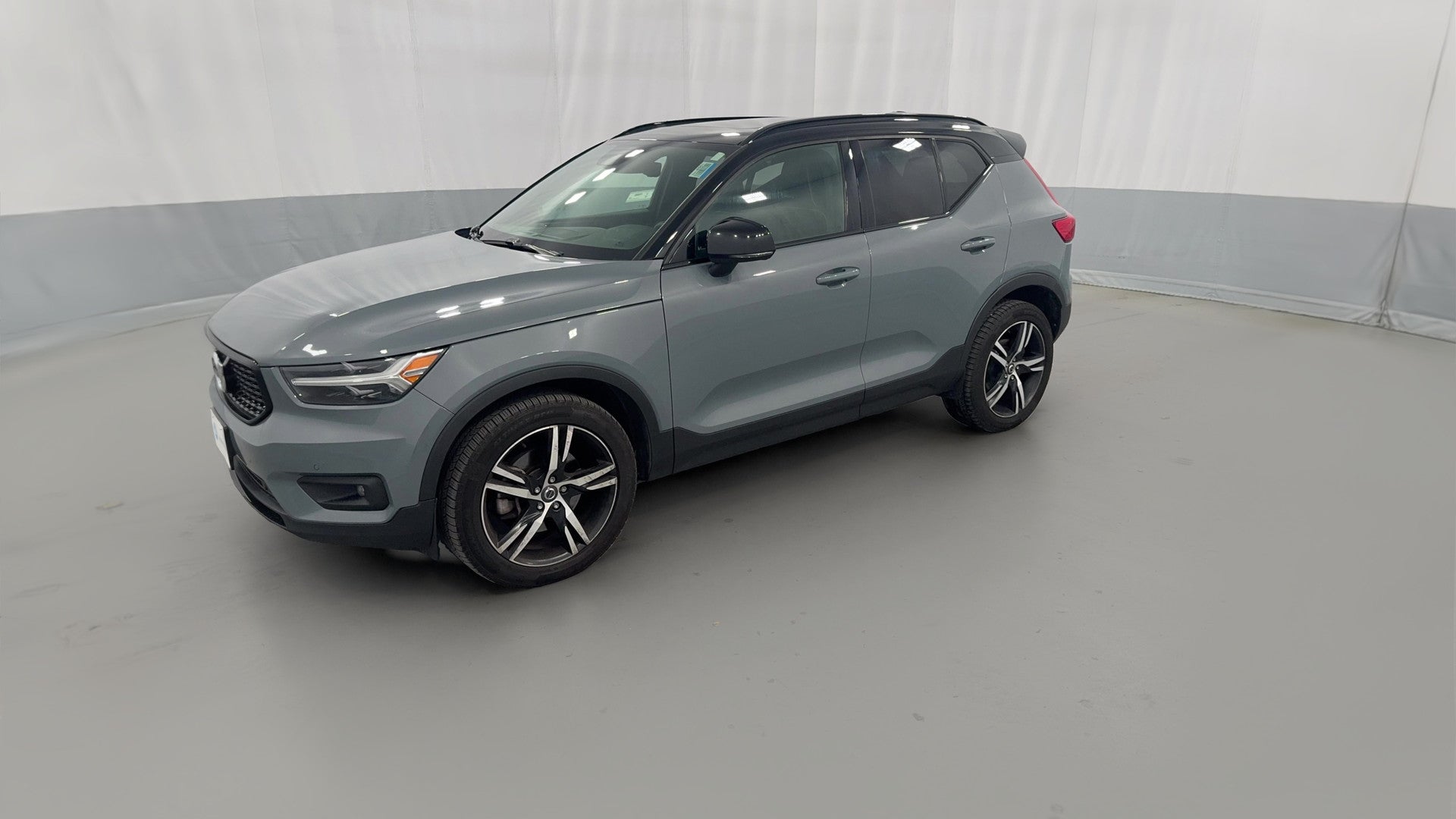 2021 Volvo XC40 vehicle photo
