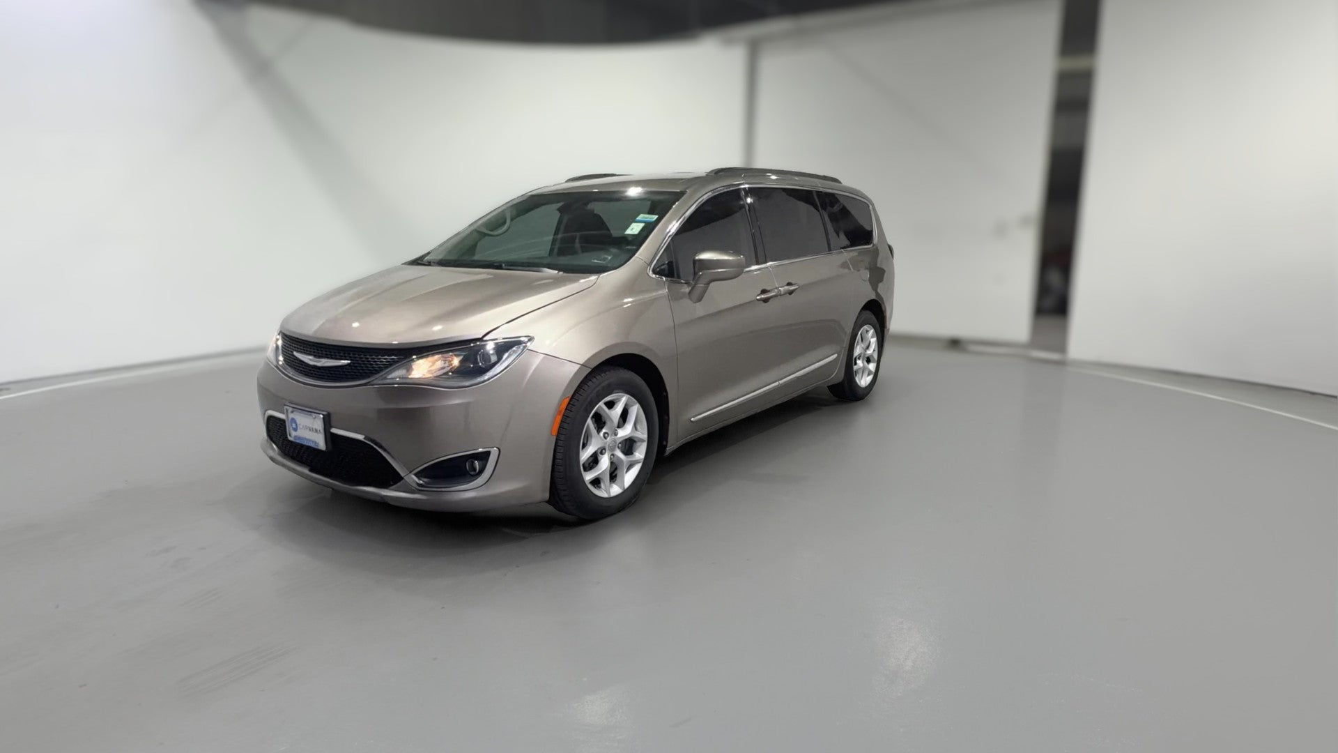 2017 Chrysler Pacifica vehicle photo