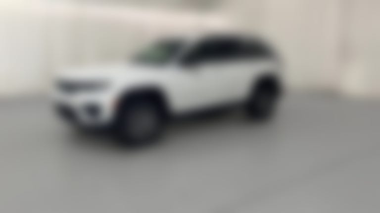 2027 Jeep Grand Cherokee vehicle photo