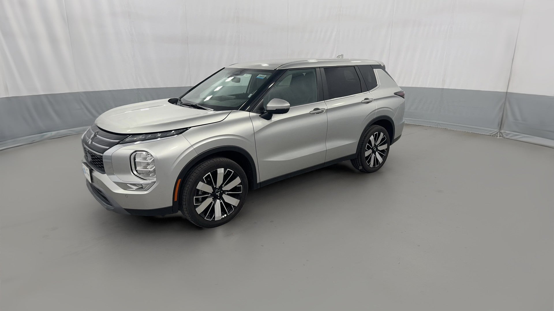 2025 Mitsubishi Outlander vehicle photo