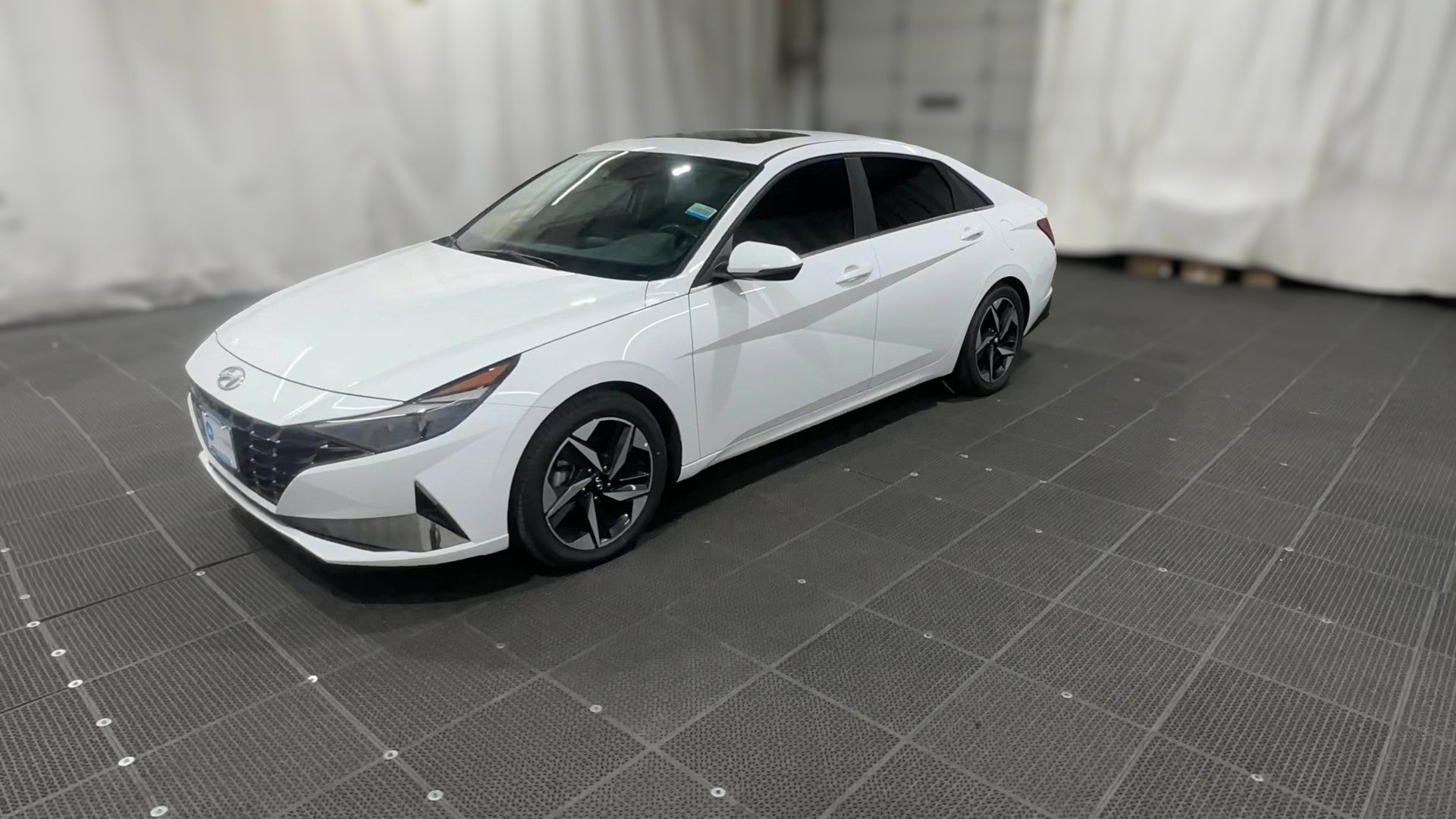 2023 Hyundai Elantra Hybrid vehicle photo
