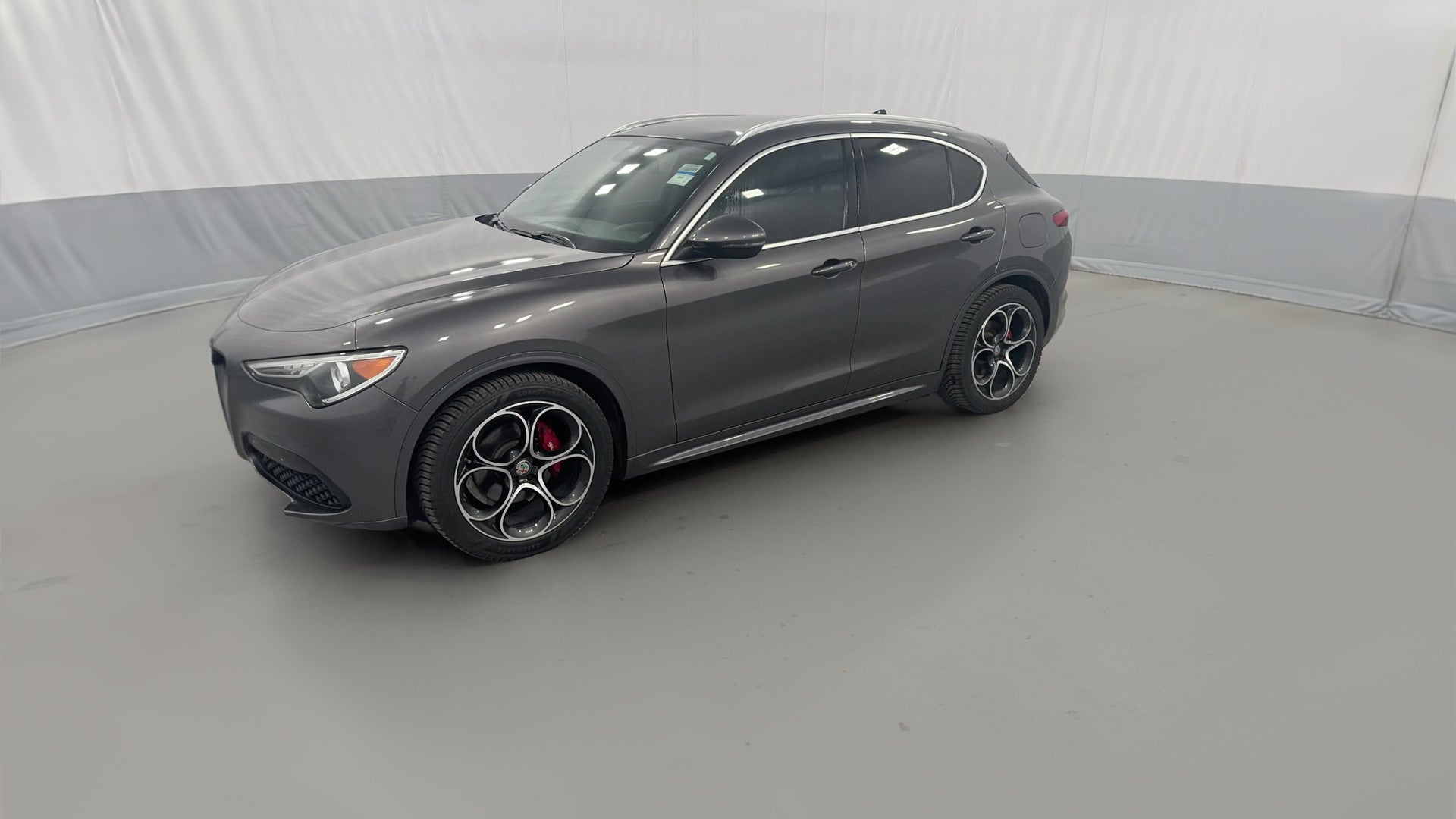 2020 Alfa Romeo Stelvio vehicle photo