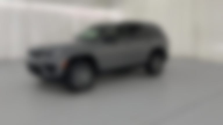 2027 Jeep Grand Cherokee vehicle photo