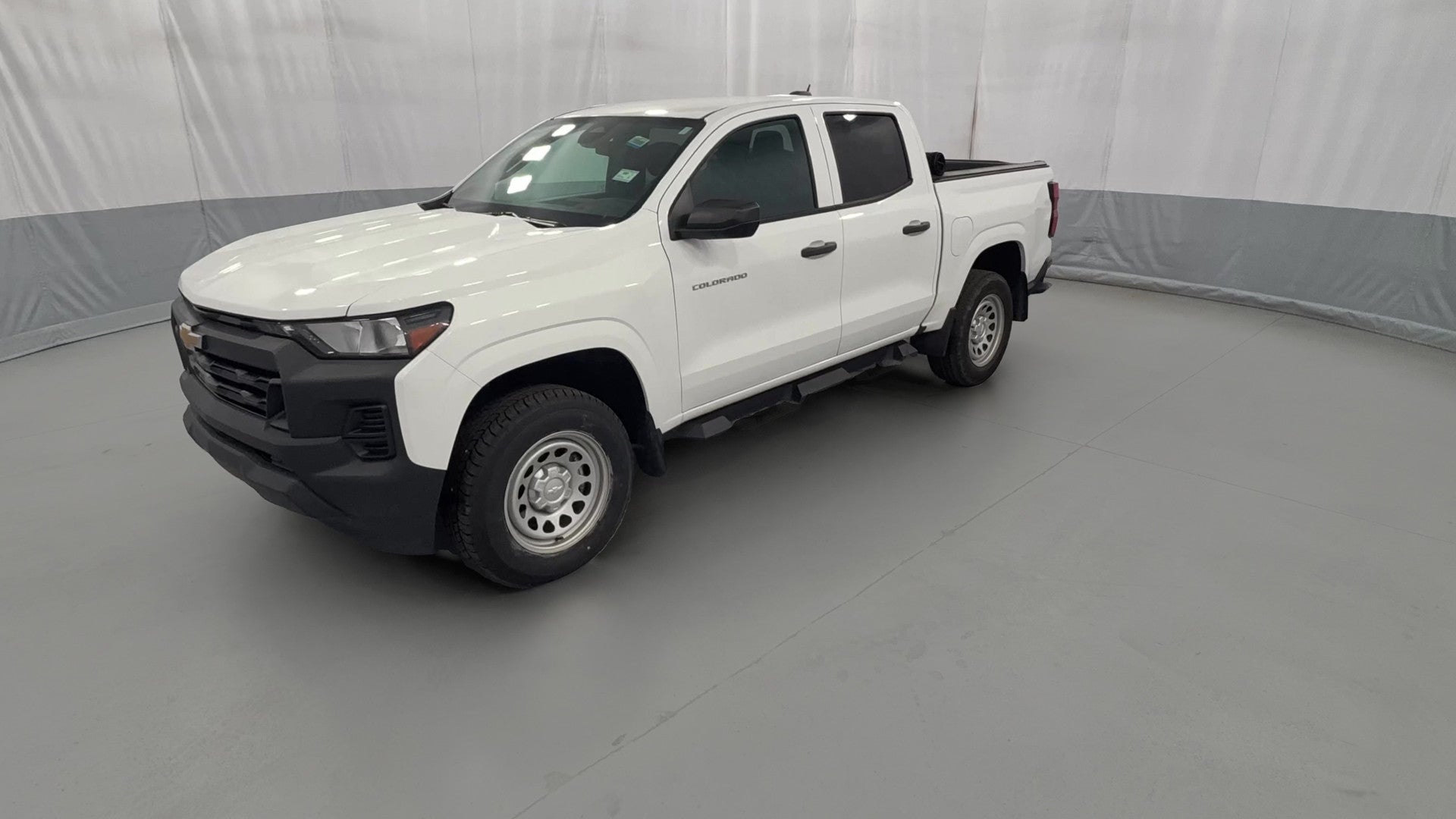 2024 Chevrolet Colorado Crew Cab vehicle photo