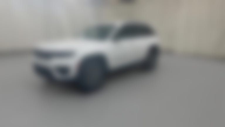 2027 Jeep Grand Cherokee vehicle photo