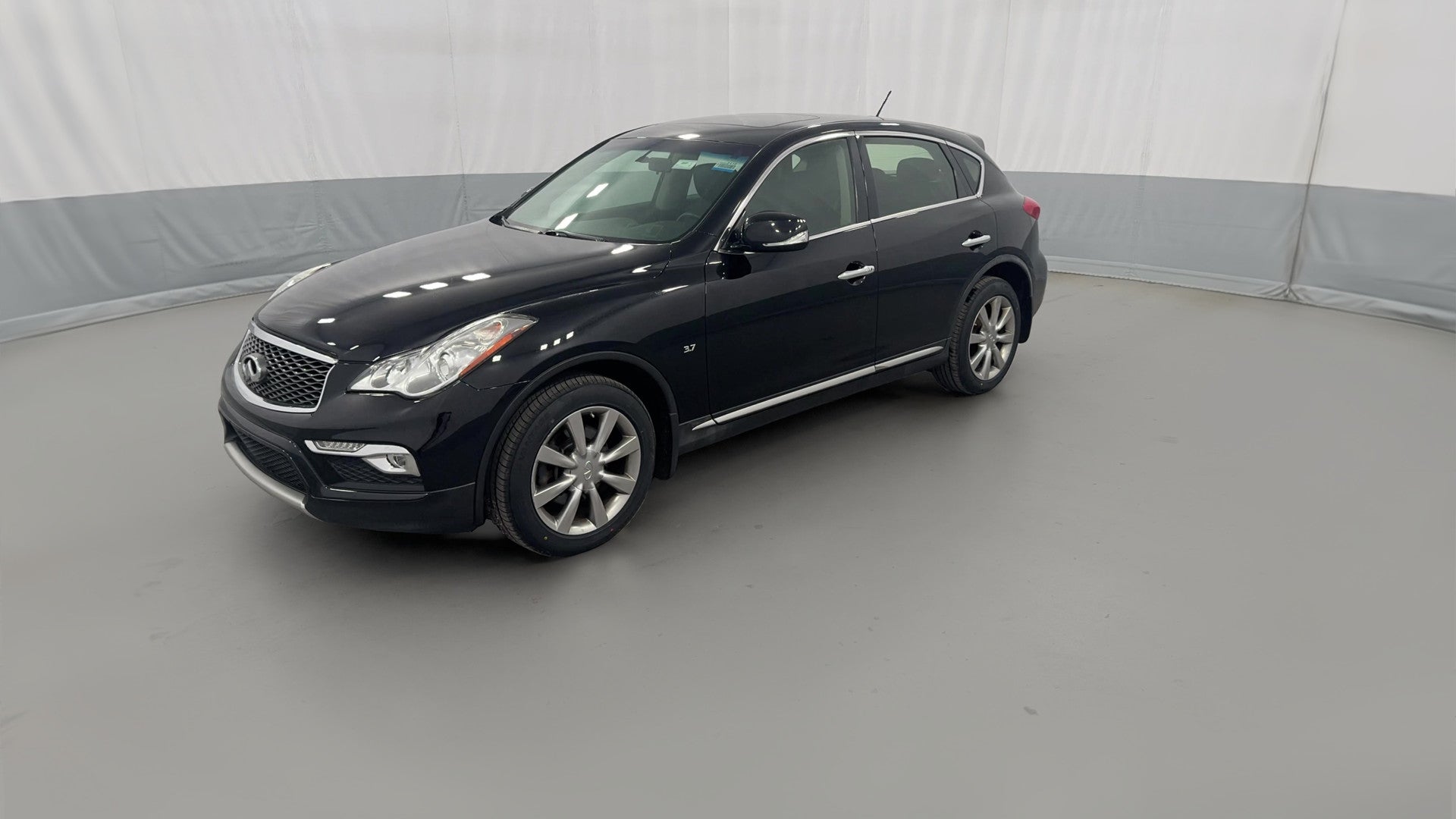 2017 INFINITI QX50 vehicle photo