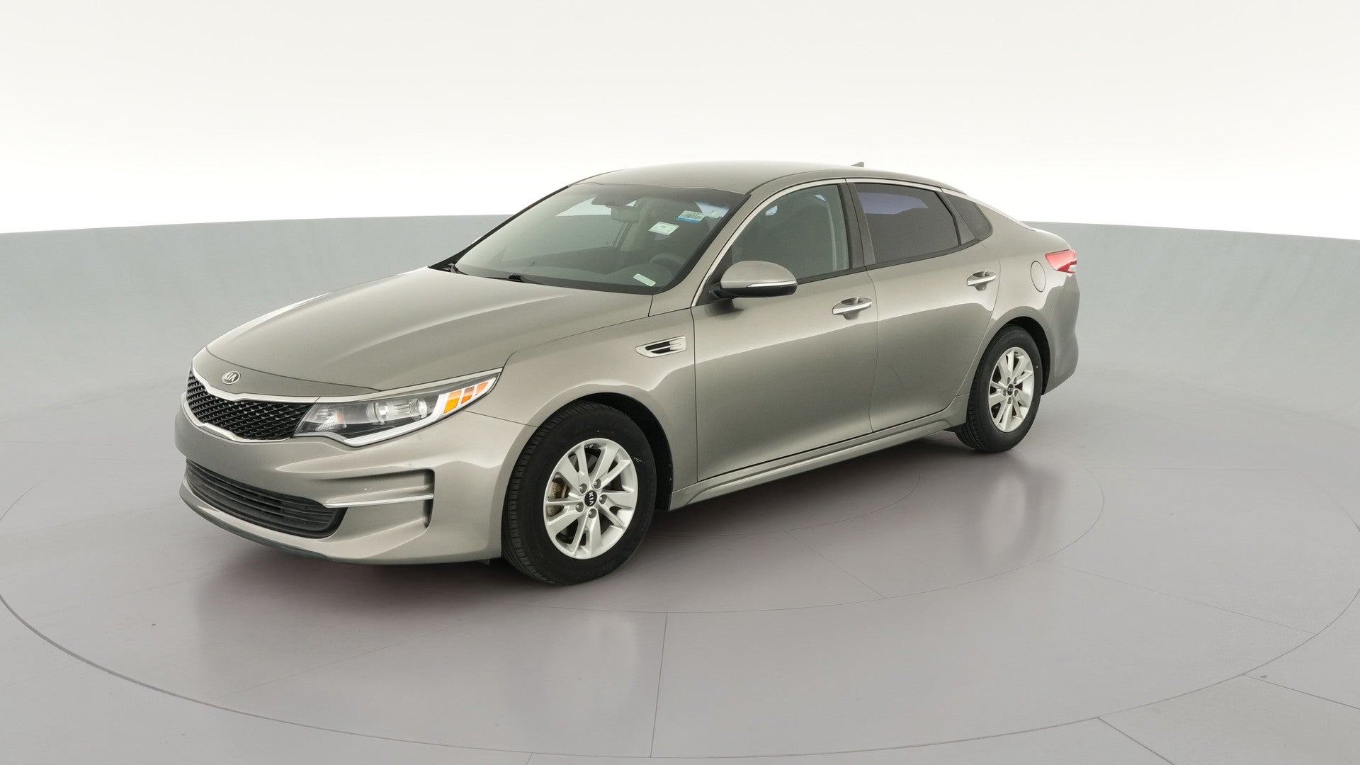 2018 Kia Optima vehicle photo