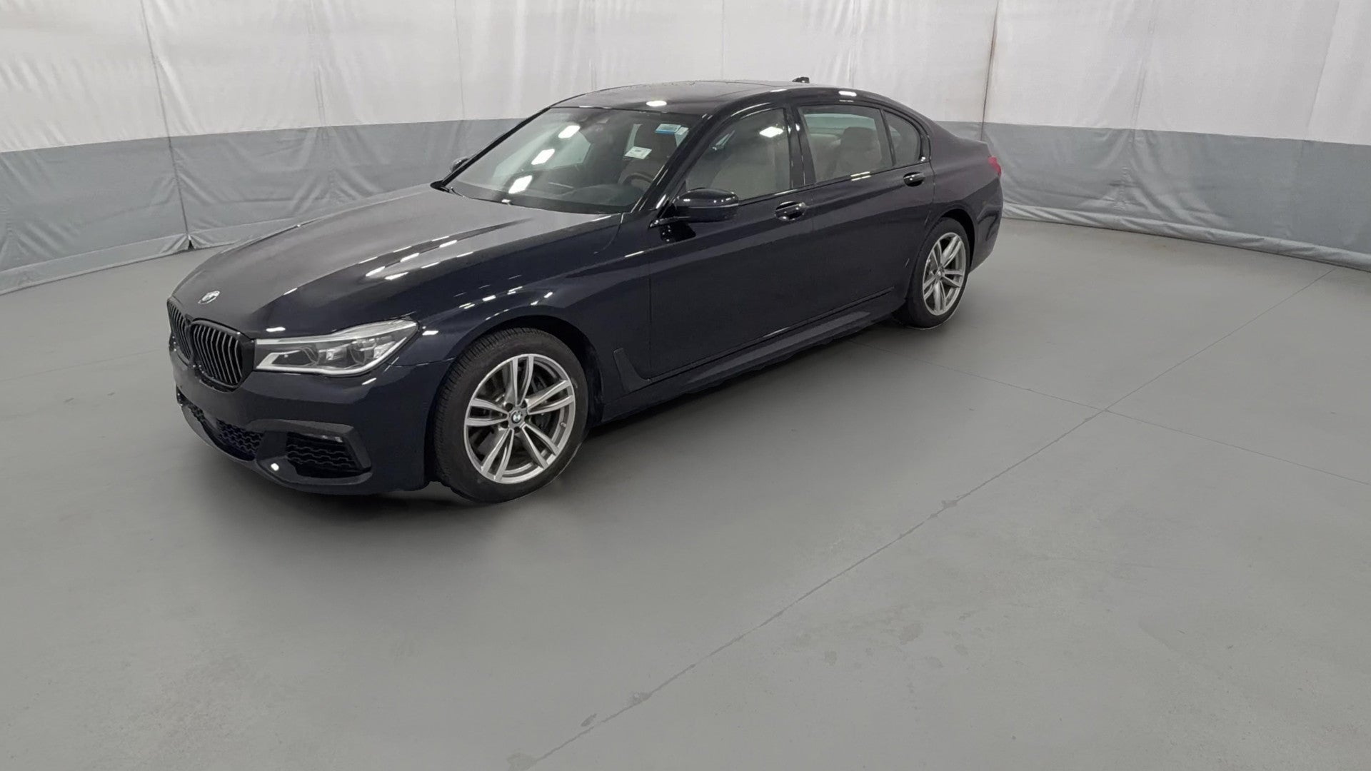 2016 BMW 7 Series vehicle photo